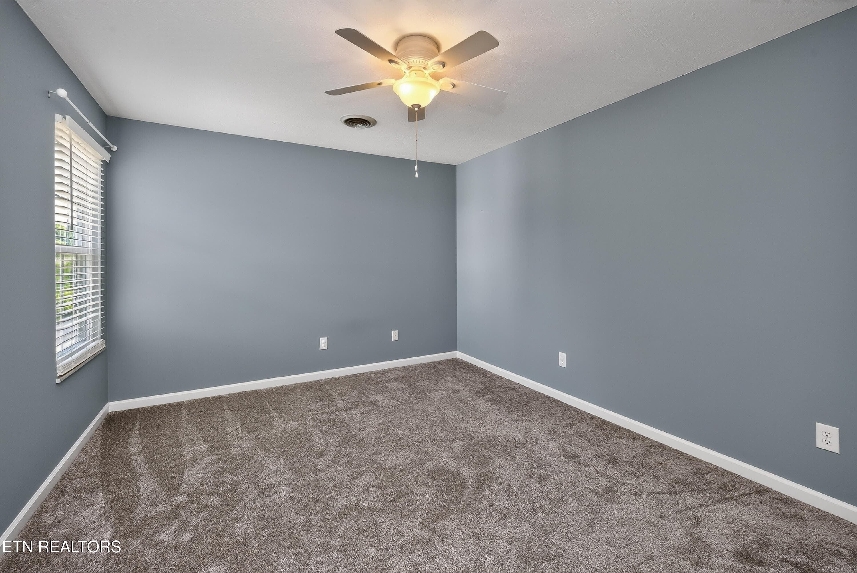 L40A0281 - 828 Paxton Drive, Knoxville, TN 37918