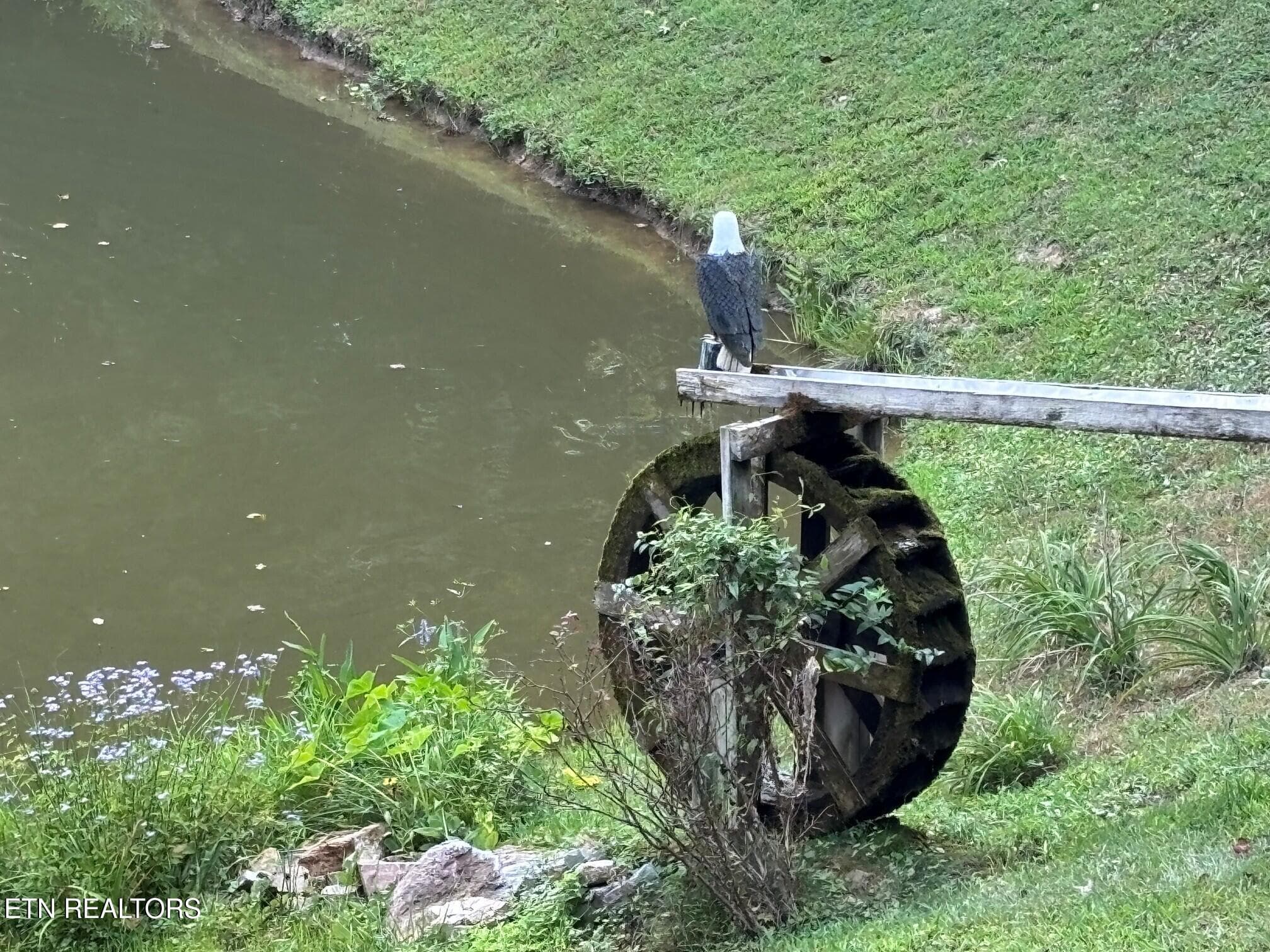 water wheel 2 - 5919 Atkins Rd, Knoxville, TN 37918