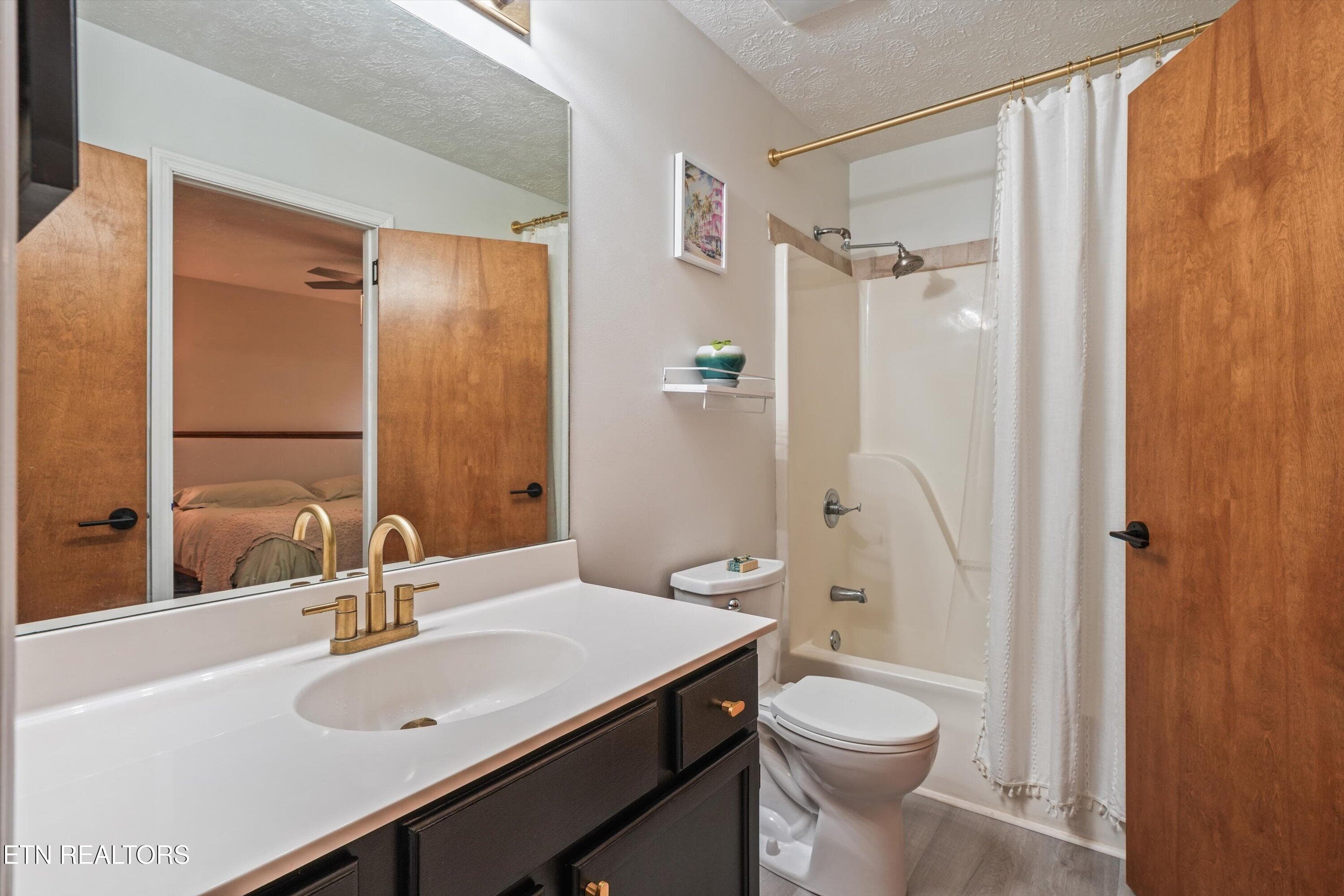 2nd Bathroom - 4525 Nathan Drive, Knoxville, TN 37938, Knoxville