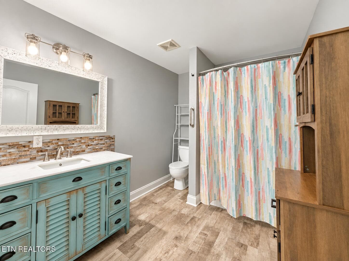 Master Bath - 445 Kristy Lane, Evensville, TN 37332