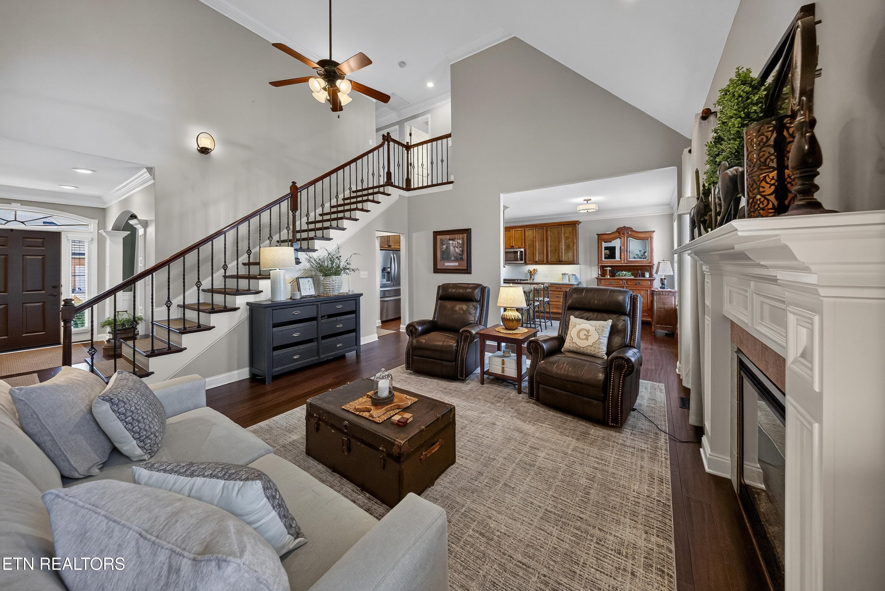 11 Living Room with Vaulted Ceilings - 2626 Nicholas View Lane, Knoxville, TN 37931
