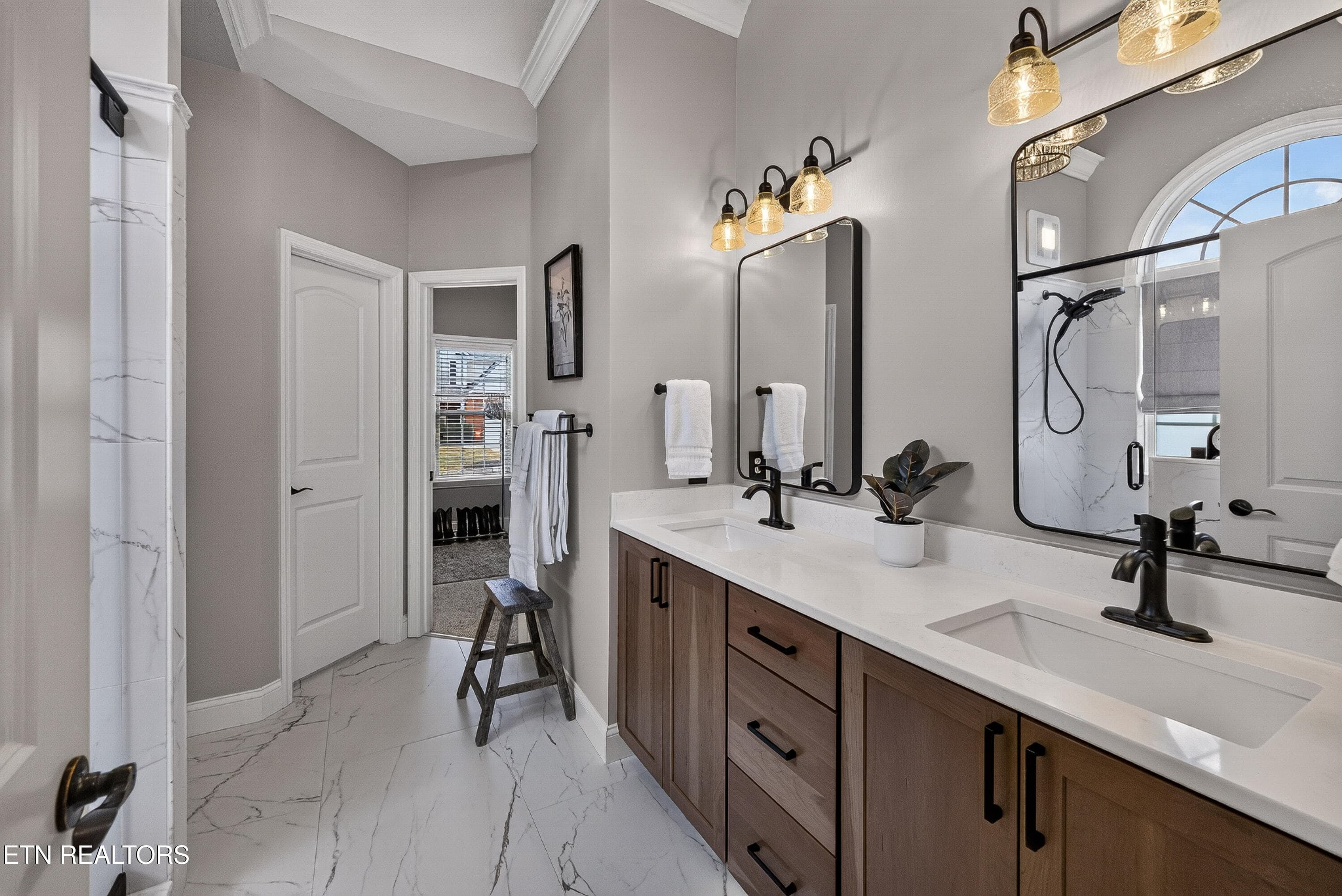 21 Newly Remodeled Primary Bath - 2626 Nicholas View Lane, Knoxville, TN 37931