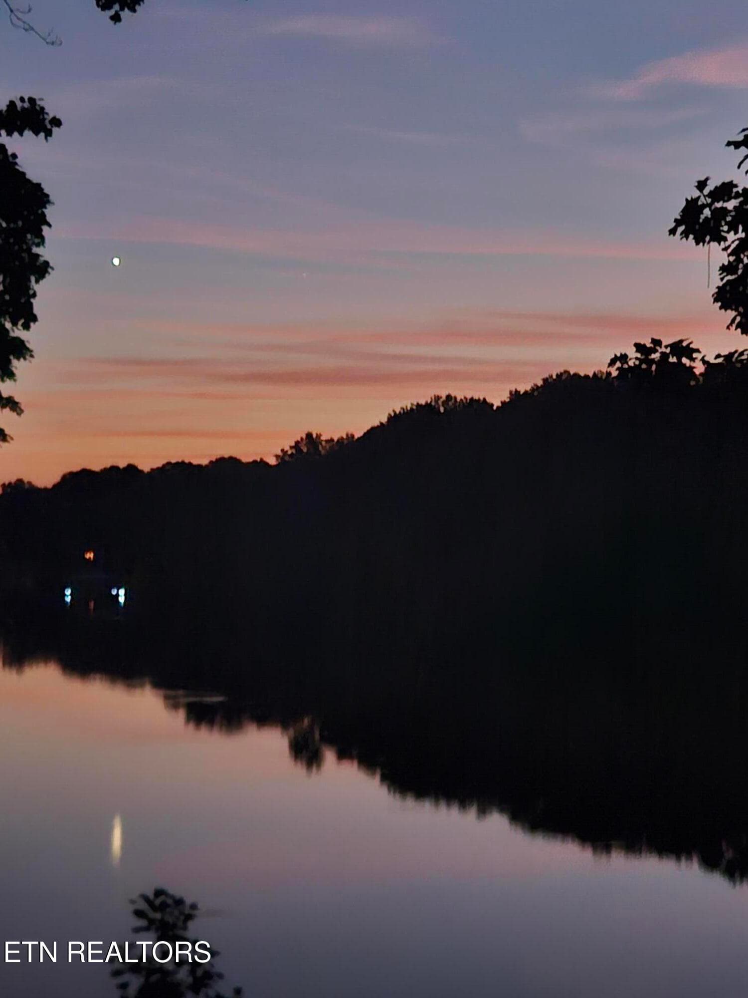 campensunset - 5033 Riversedge Rd, Louisville, TN 37777, Louisville