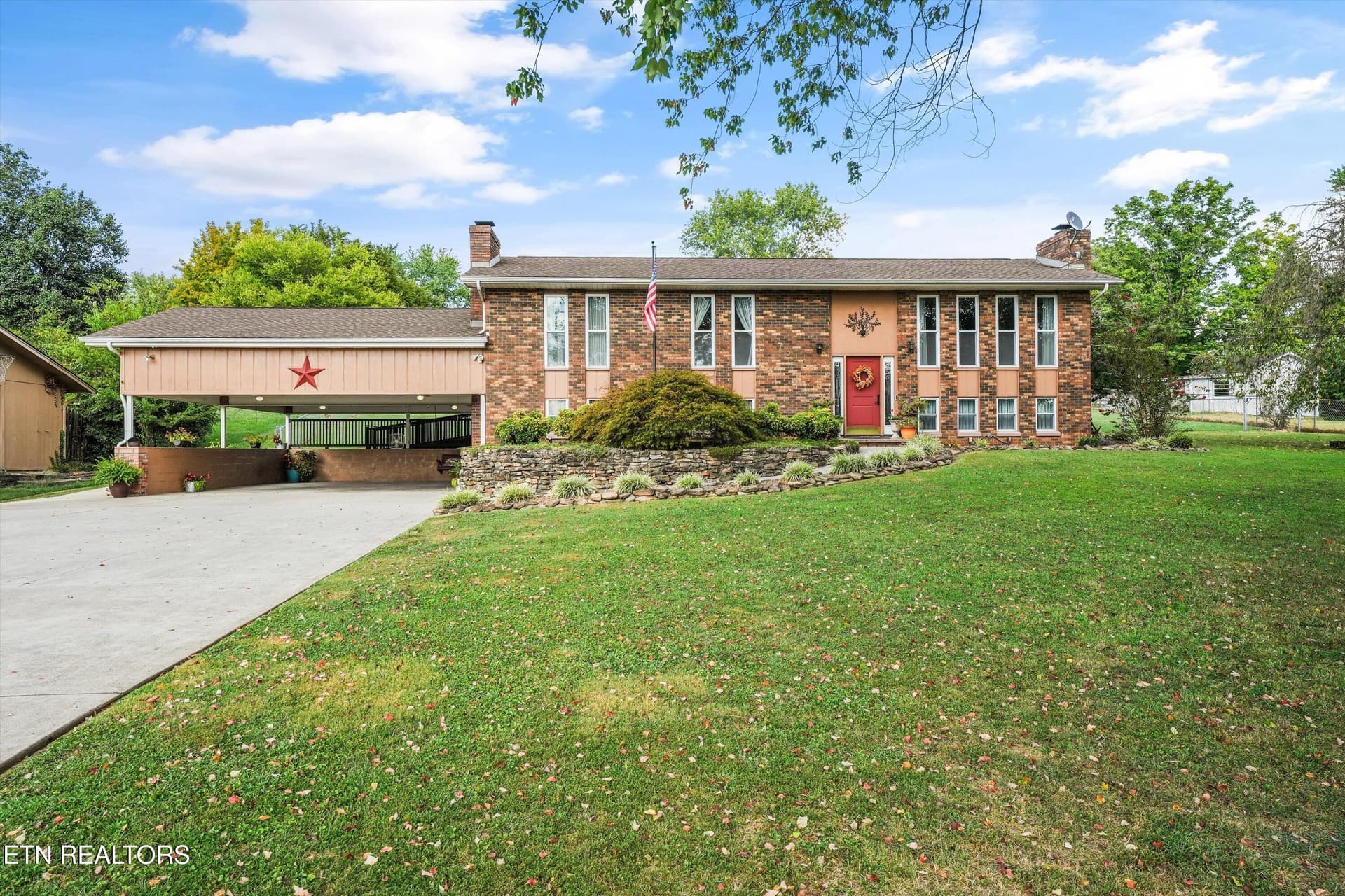 7314 Glastonbury Rd, Knoxville, TN 37931