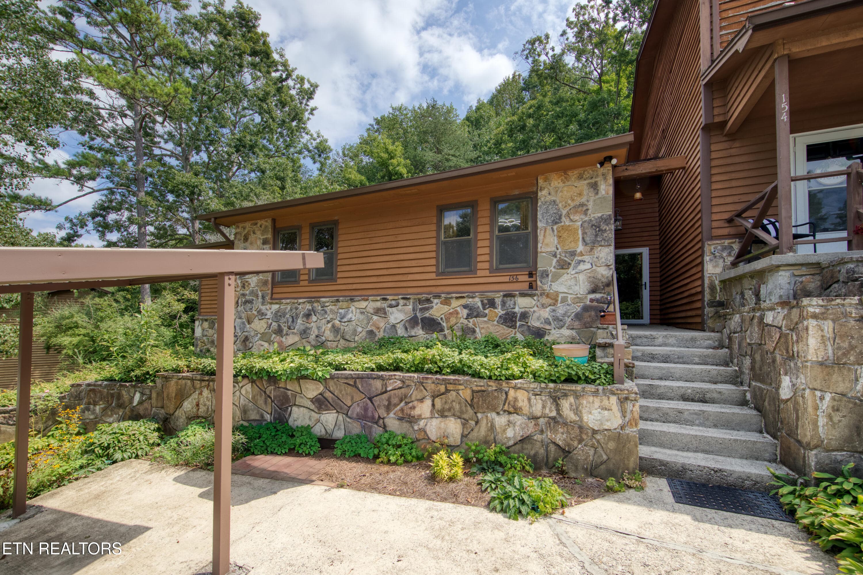 156 Hendrix Drive - 156 Hendrix Drive, Oak Ridge, TN 37830