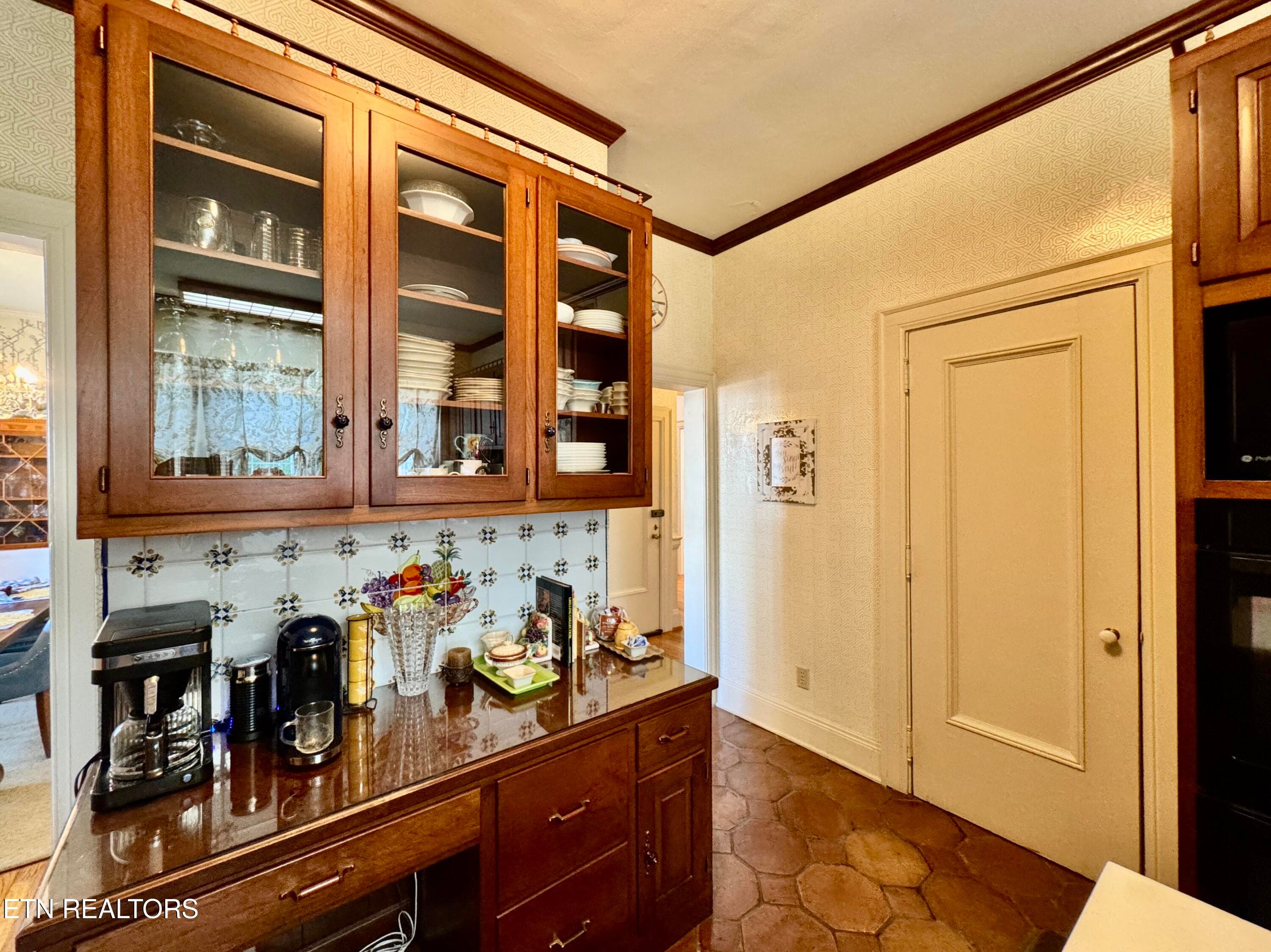 1-84 - 403 Church St, Sweetwater, TN 37874