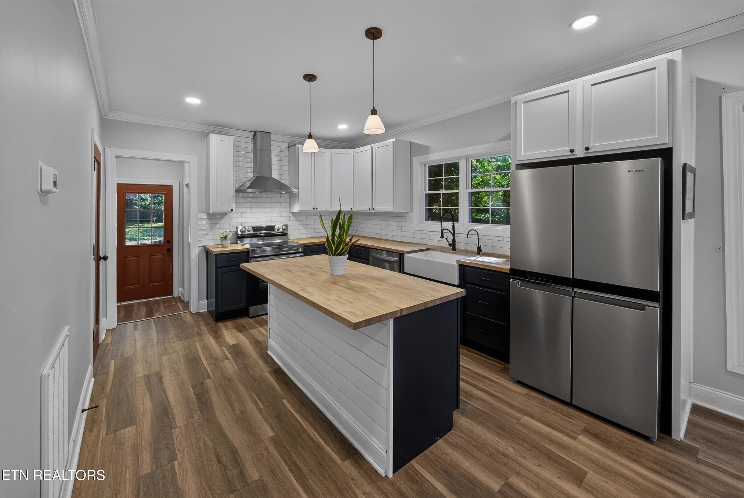 Kitchen - 1613 Dunbar St, Knoxville, TN 37921