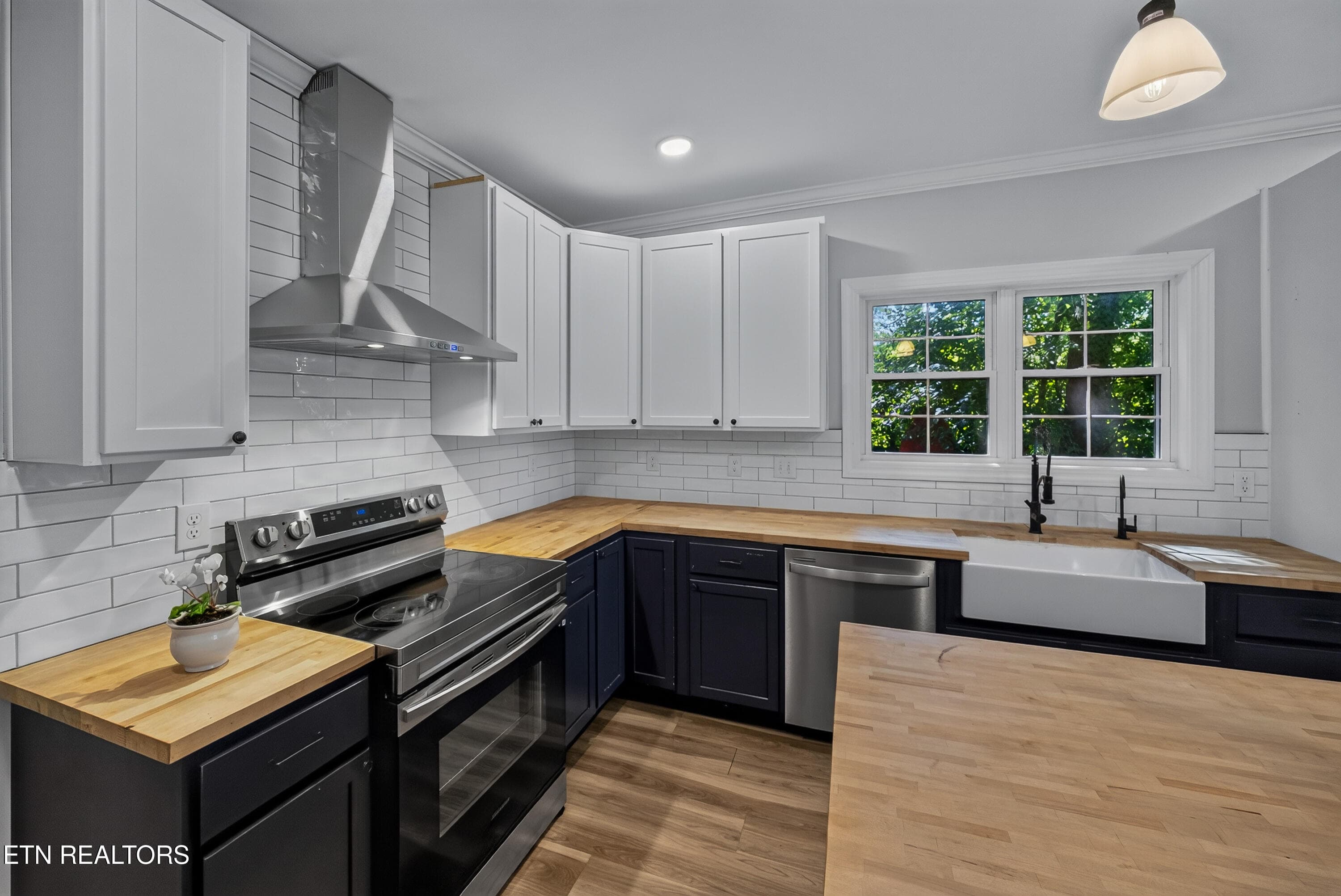 Kitchen - 1613 Dunbar St, Knoxville, TN 37921