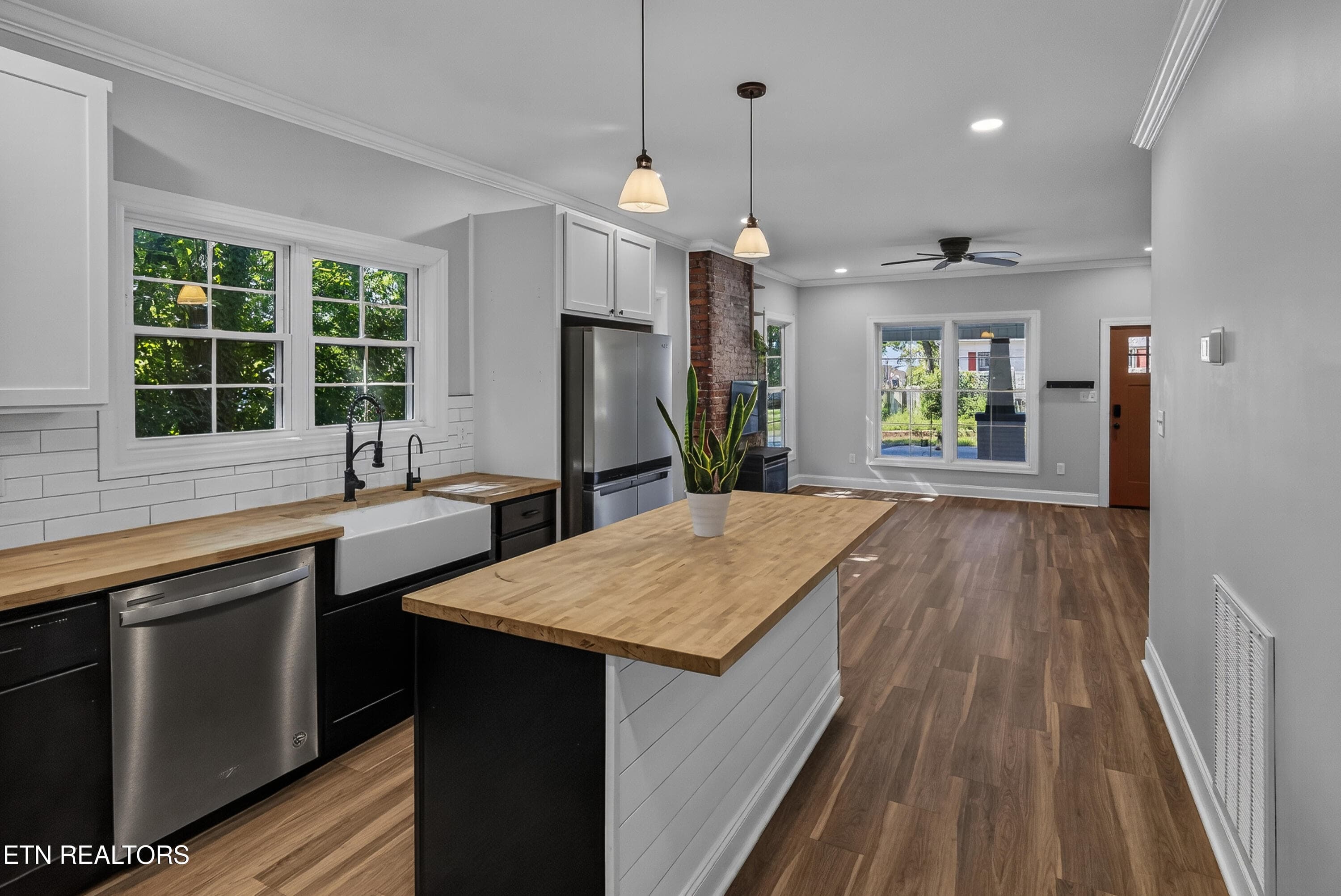 Kitchen - 1613 Dunbar St, Knoxville, TN 37921