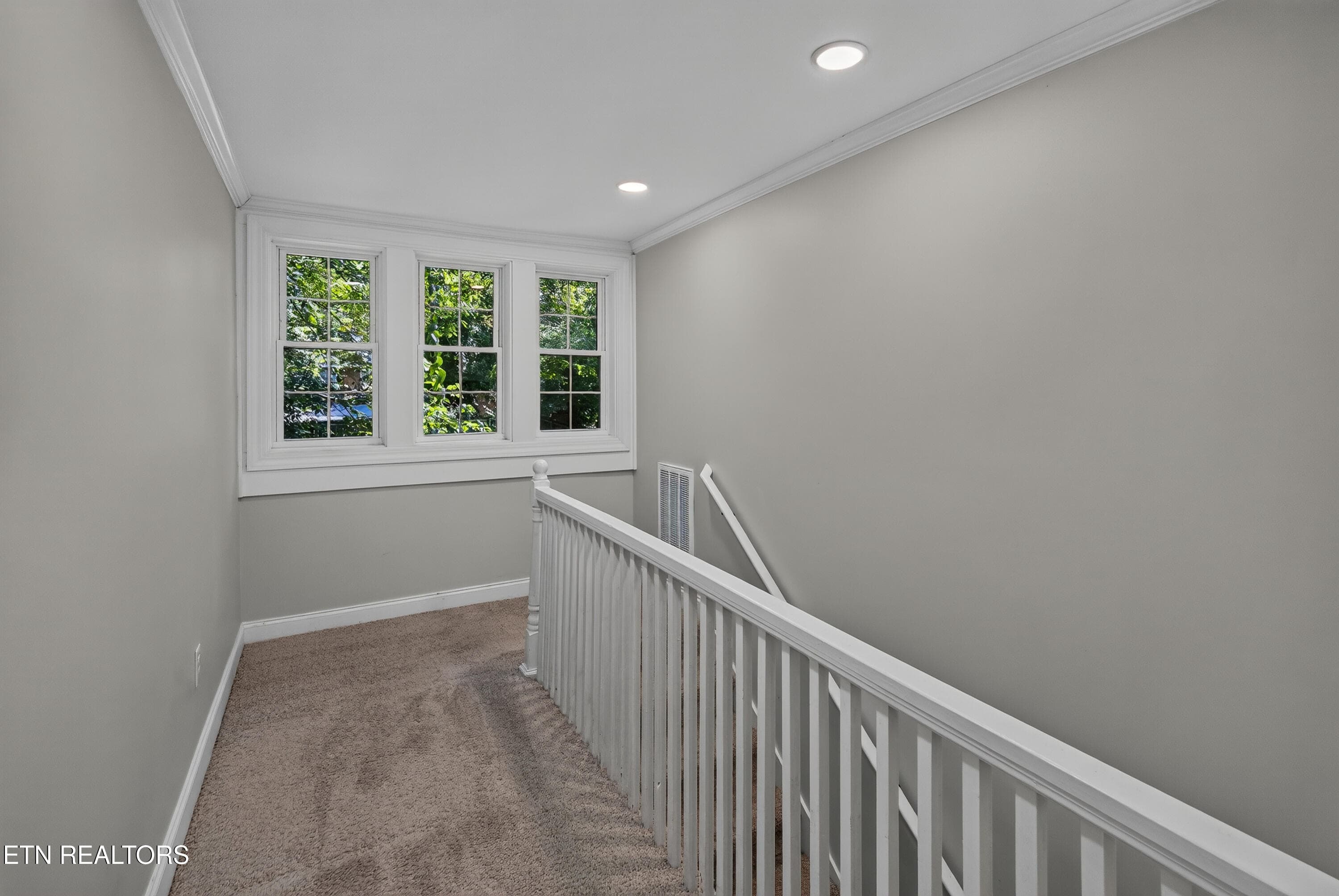 Upstairs Level - 1613 Dunbar St, Knoxville, TN 37921