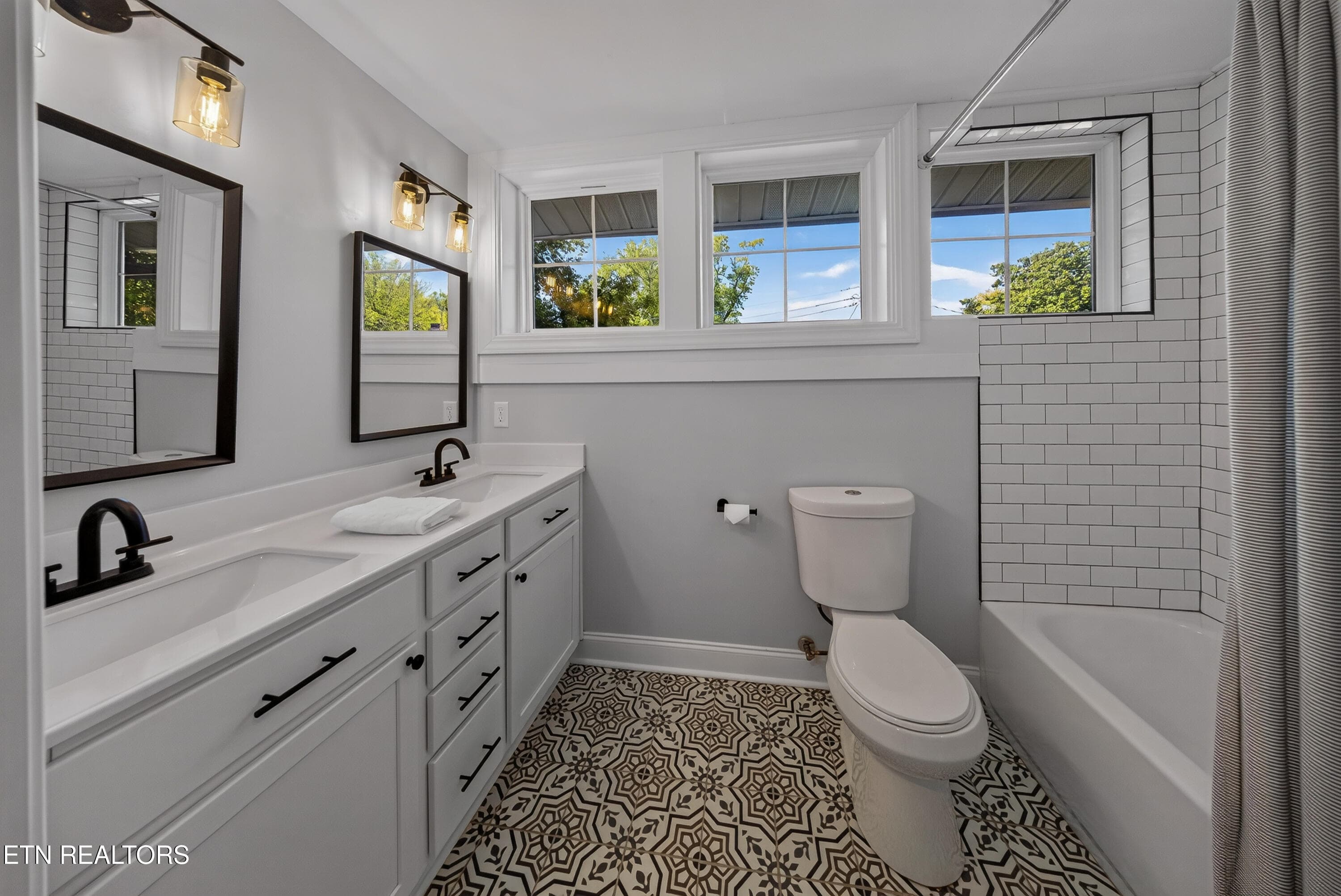 Bathroom 3 - 1613 Dunbar St, Knoxville, TN 37921