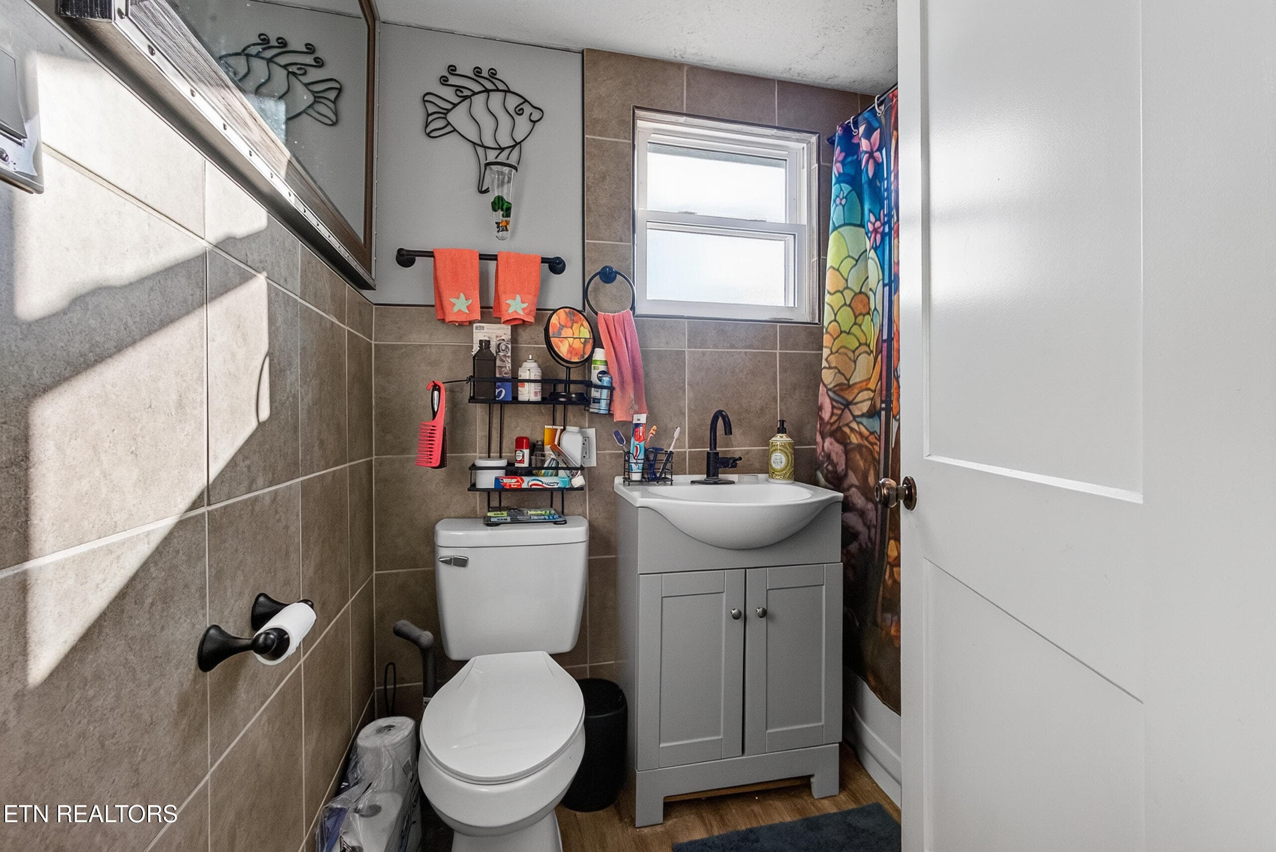 LB1A1333 - 929 Maryville Pike, Knoxville, TN 37920