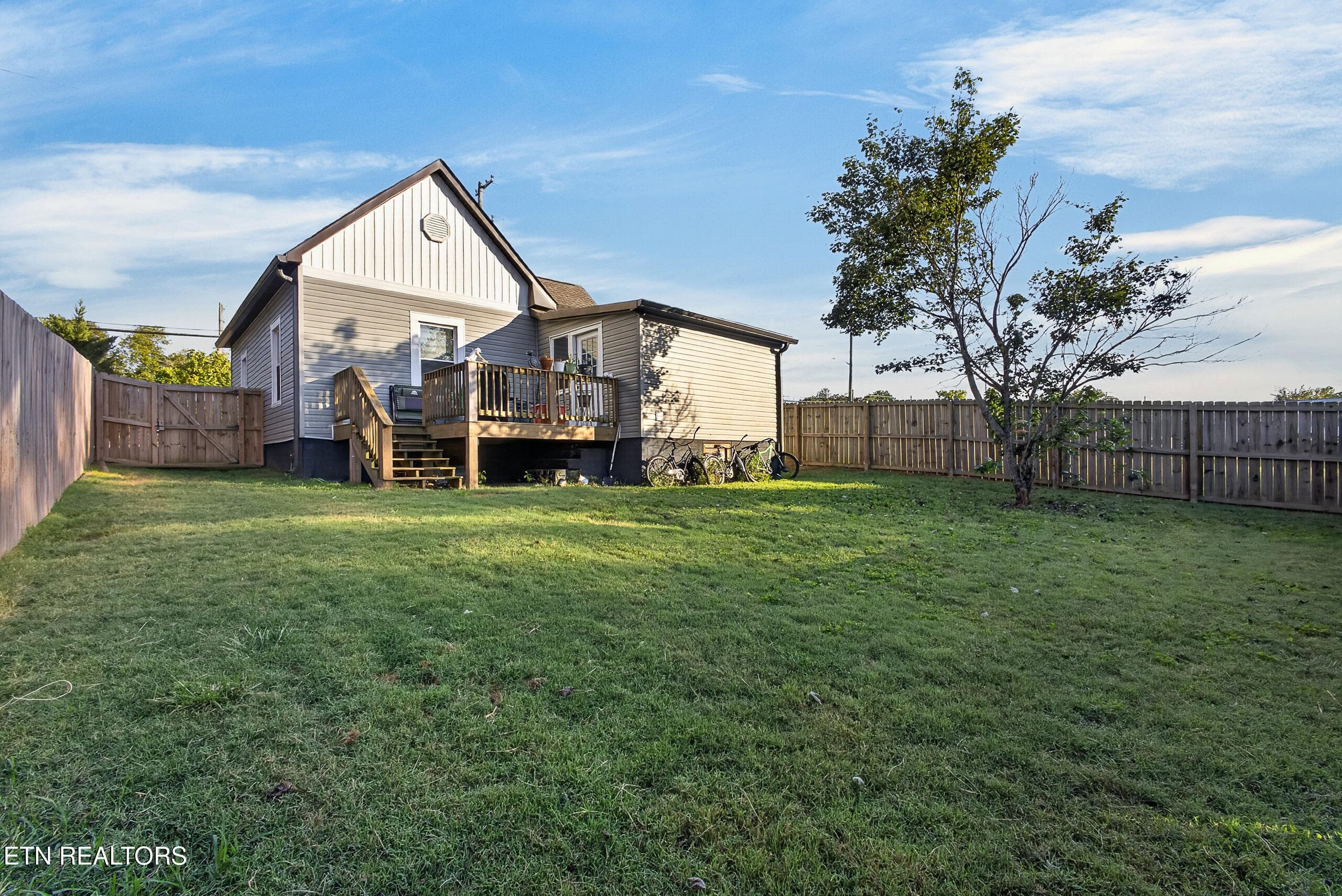 LB1A1372 - 929 Maryville Pike, Knoxville, TN 37920