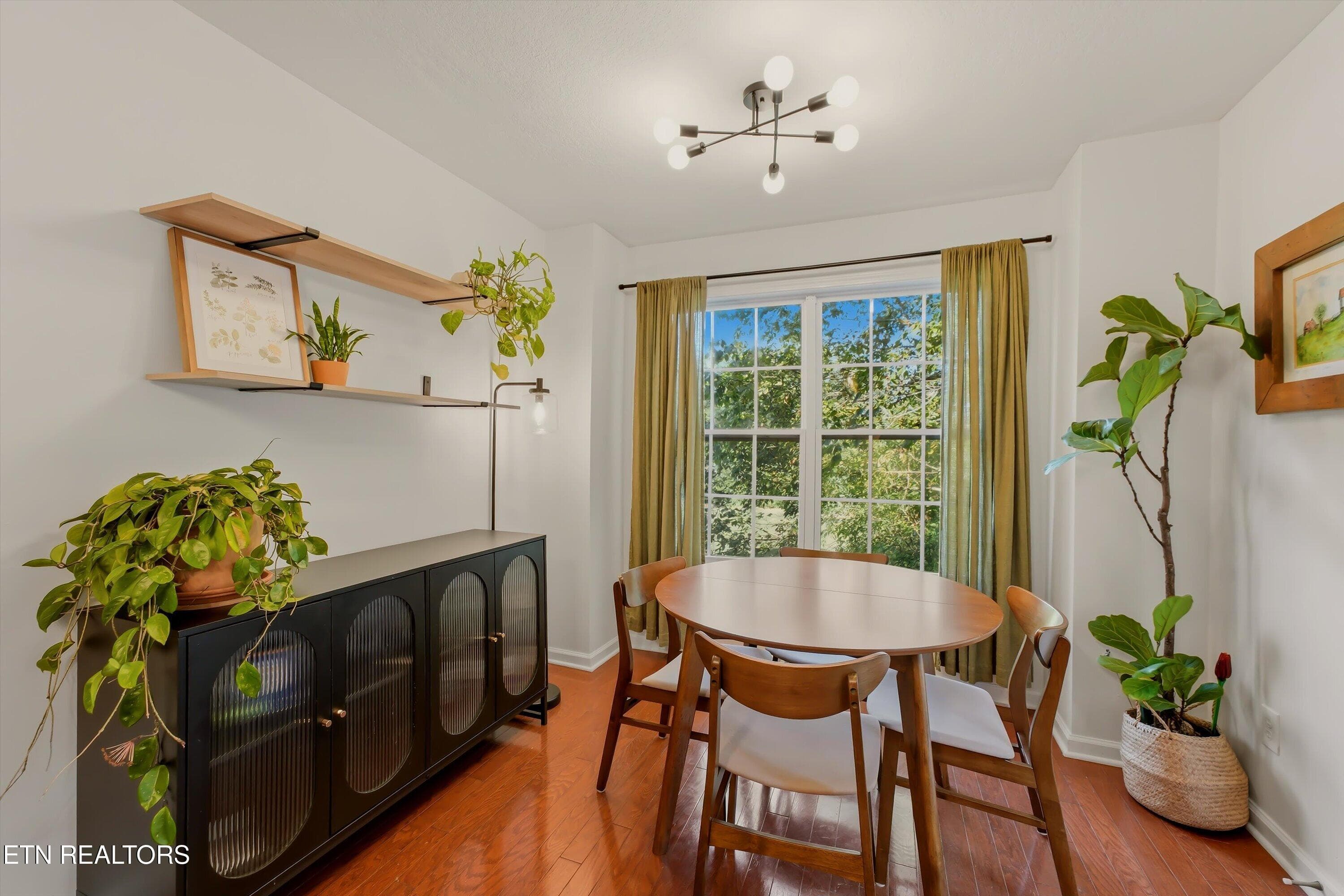 Eat-In Kitchen - 5838 Wall Flower Lane, Knoxville, TN 37924, Knoxville