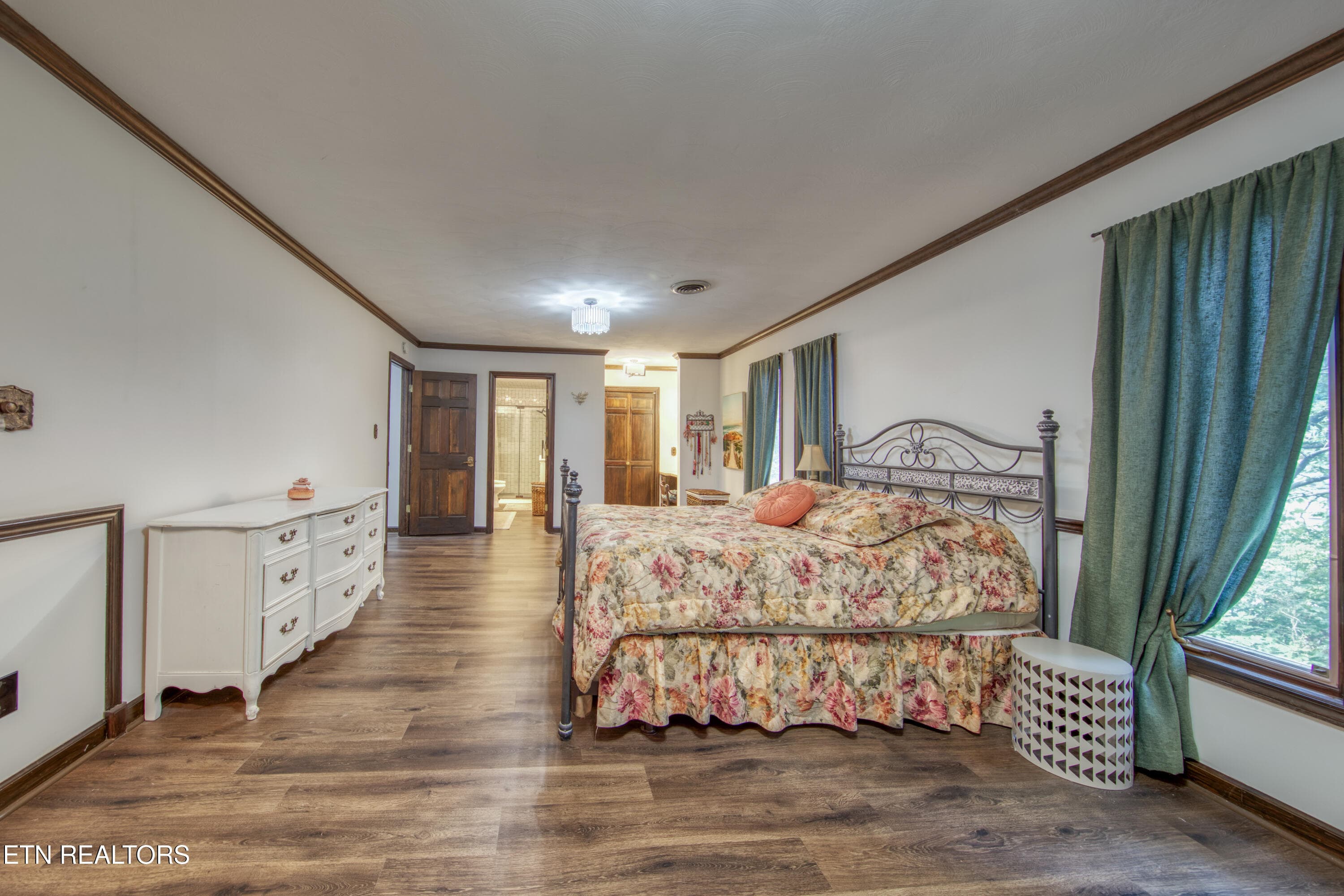 156 Hendrix Drive - 156 Hendrix Drive, Oak Ridge, TN 37830