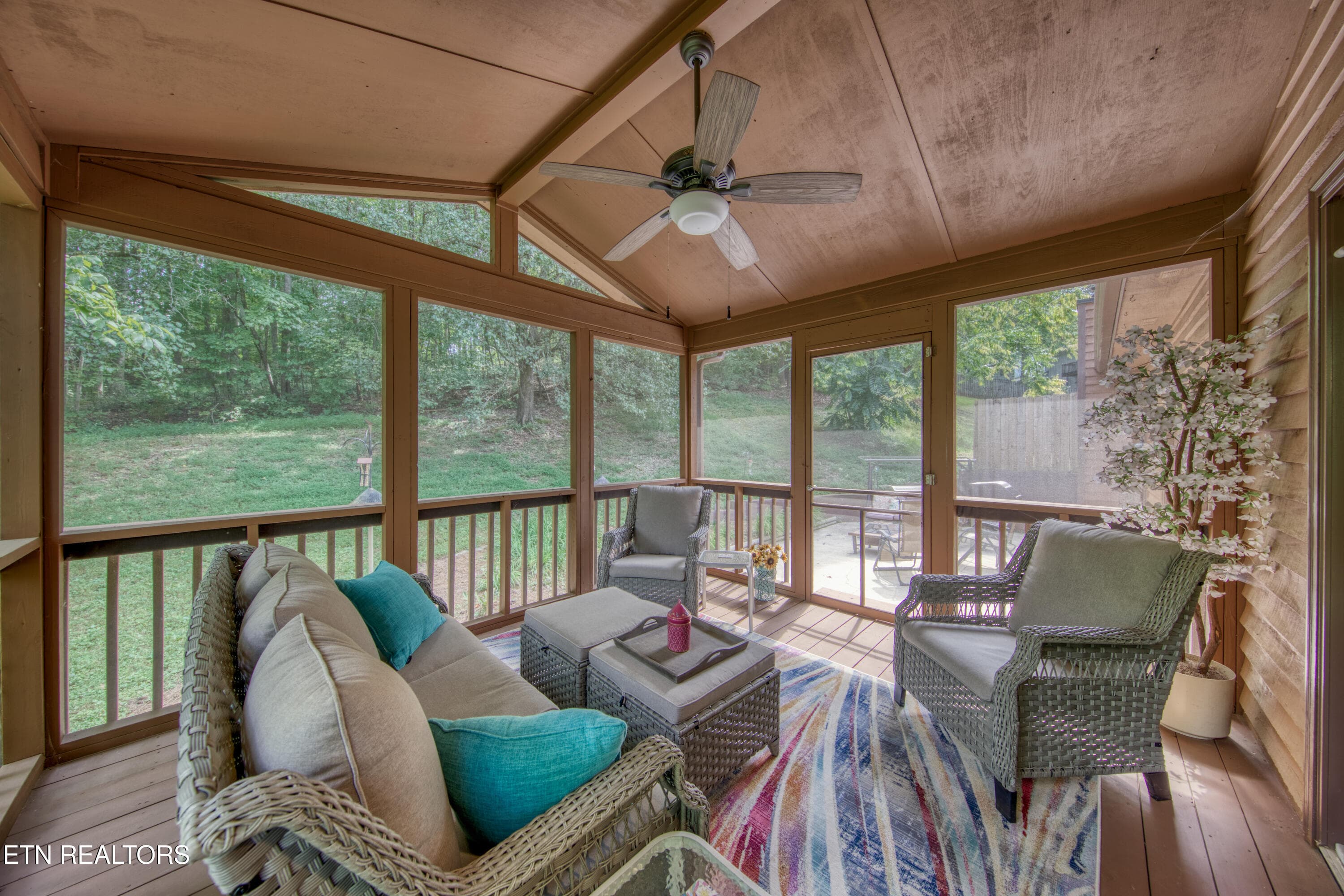 156 Hendrix Drive - 156 Hendrix Drive, Oak Ridge, TN 37830