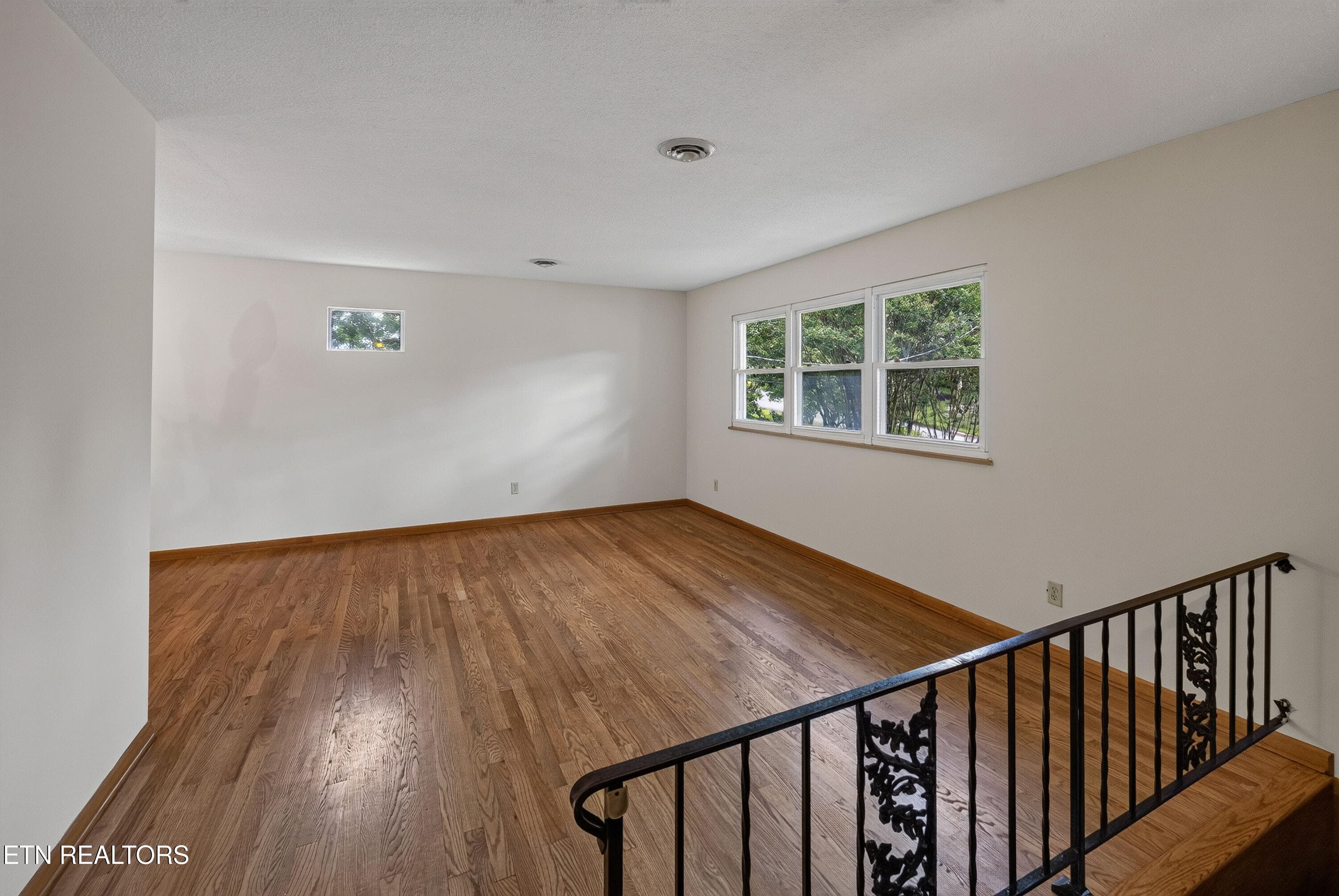 L40A9797 - 1213 April Drive, Knoxville, TN 37919, Knoxville