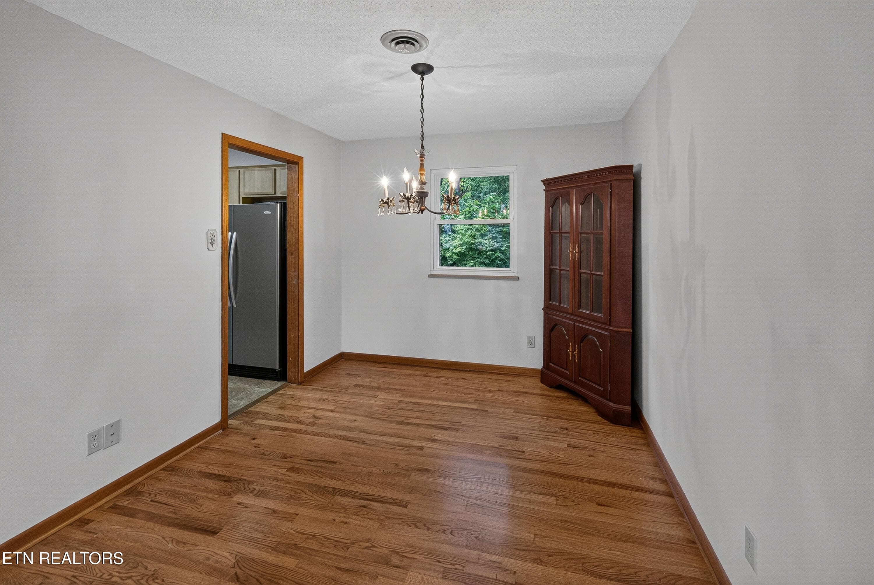 L40A9806 - 1213 April Drive, Knoxville, TN 37919, Knoxville