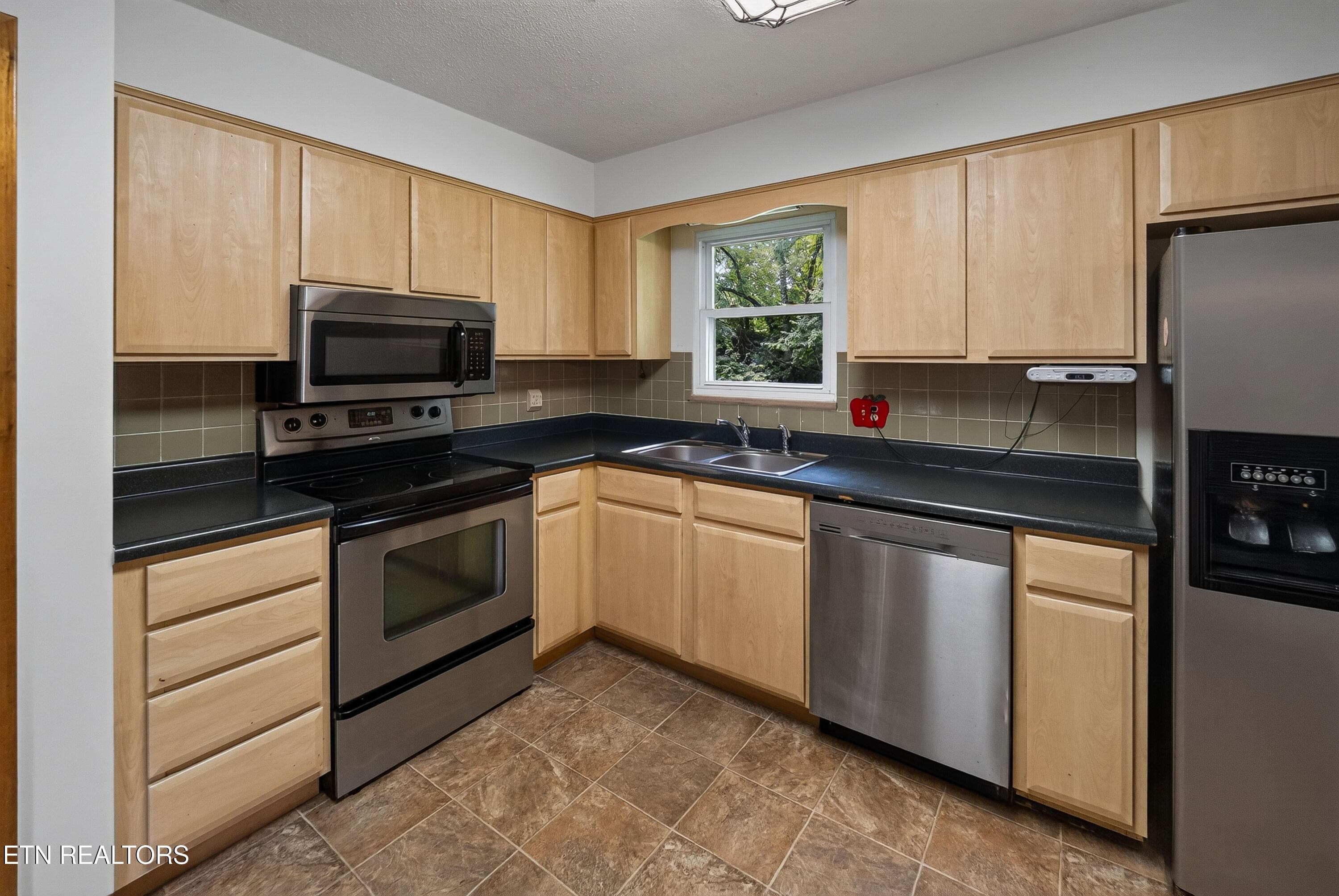 L40A9818 - 1213 April Drive, Knoxville, TN 37919, Knoxville