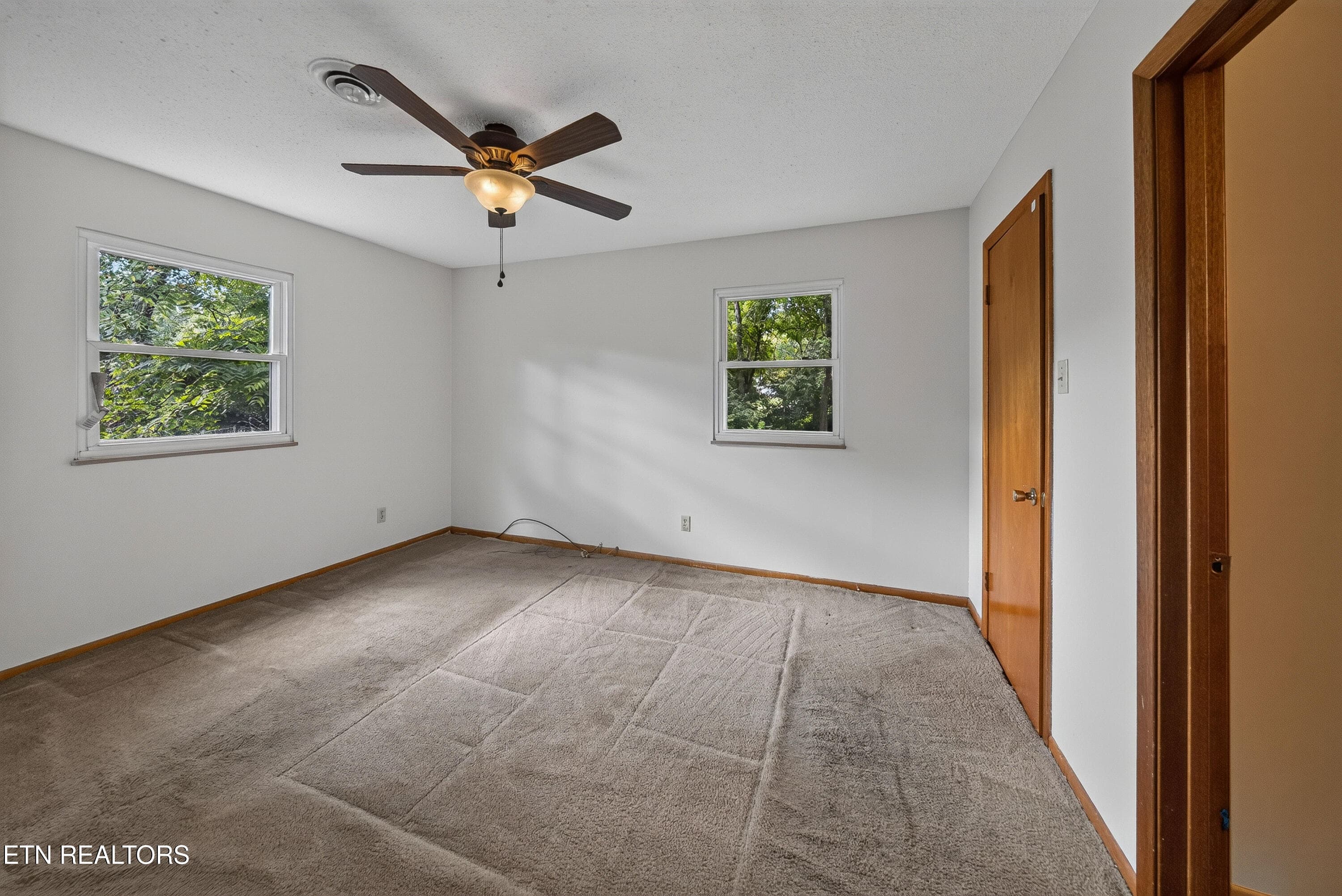 L40A9830 - 1213 April Drive, Knoxville, TN 37919, Knoxville