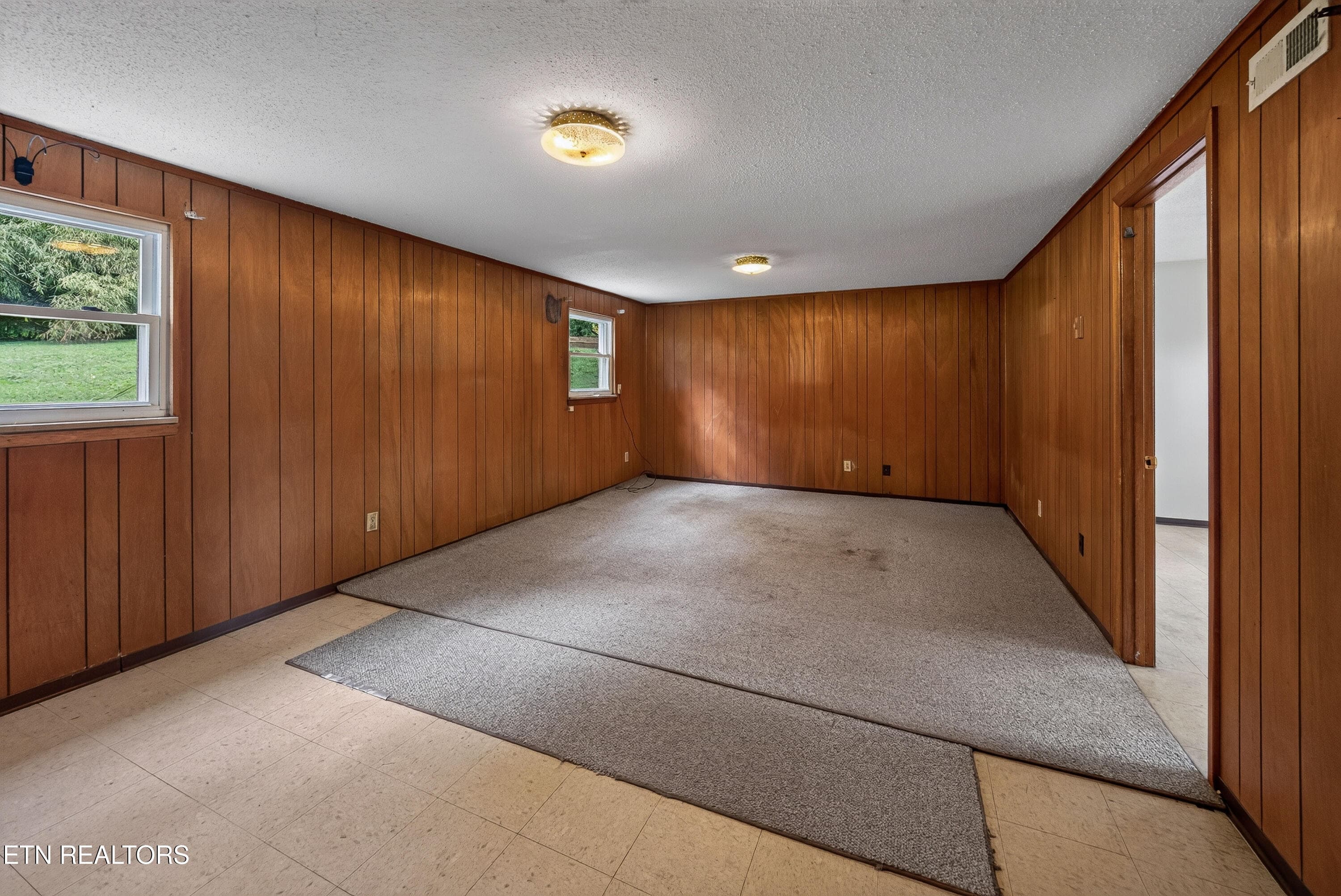 L40A9851 - 1213 April Drive, Knoxville, TN 37919, Knoxville