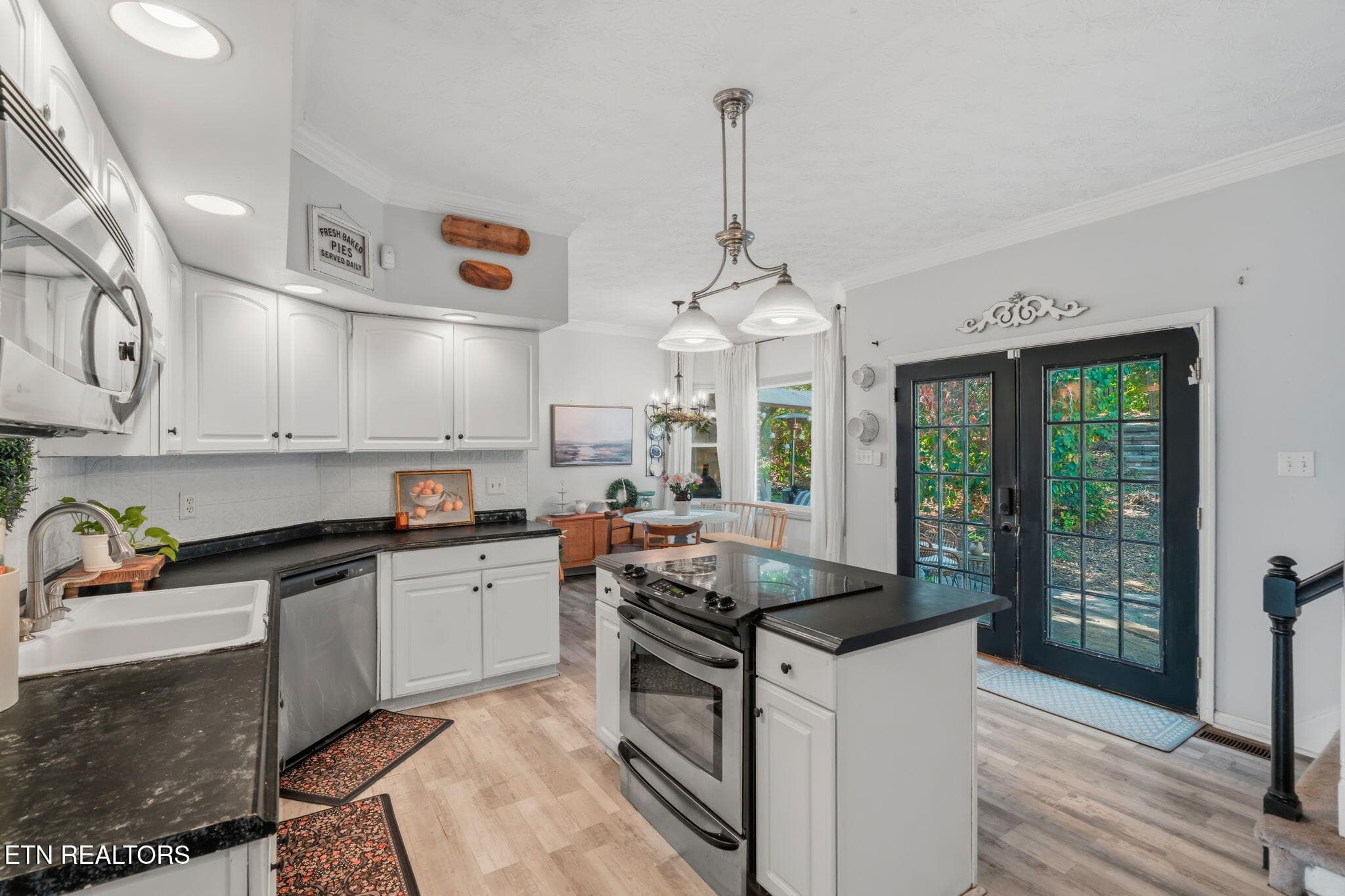 20-web-or-mls-5305 Beverly Oaks Drive-30 - 5305 Beverly Oaks Drive, Knoxville, TN 37918, Knoxville