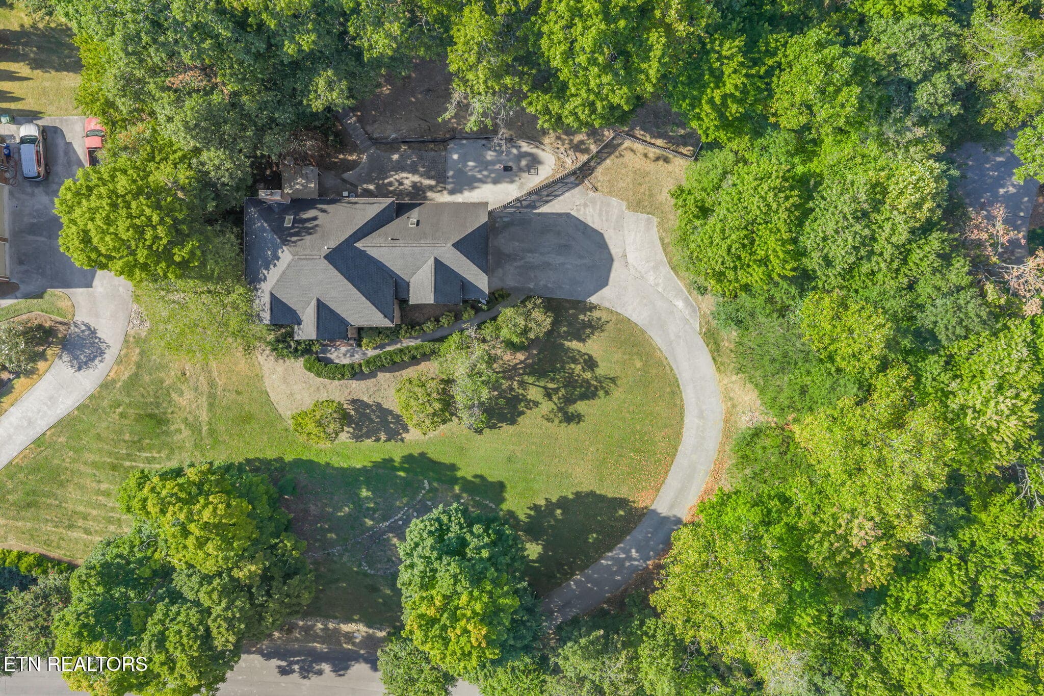 61-web-or-mls-5305 Beverly Oaks Drive-4 - 5305 Beverly Oaks Drive, Knoxville, TN 37918, Knoxville