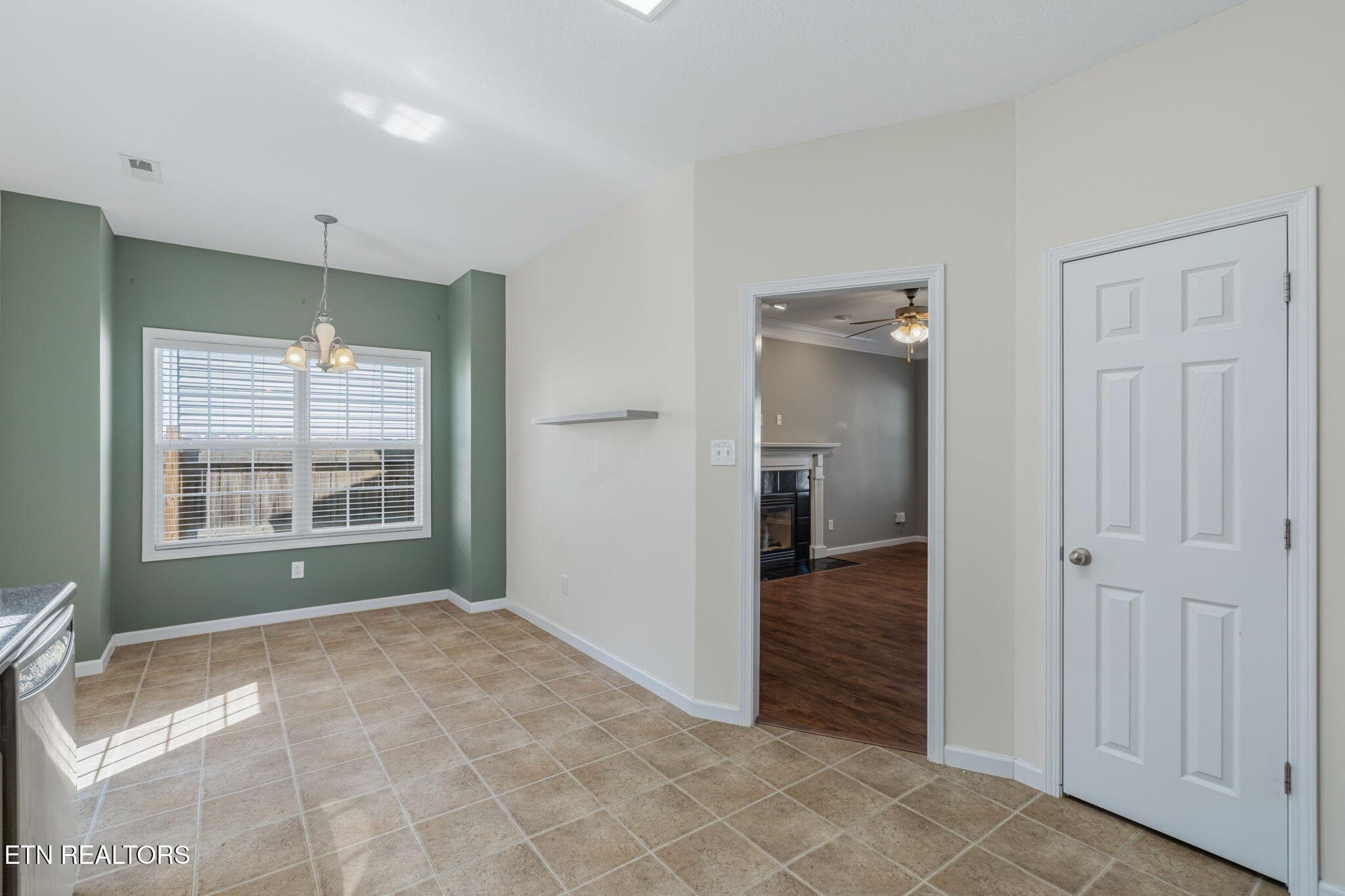 18-web-or-mls-5914 Gray Gables-16 - 5914 Gray Gables Drive, Knoxville, TN 37931