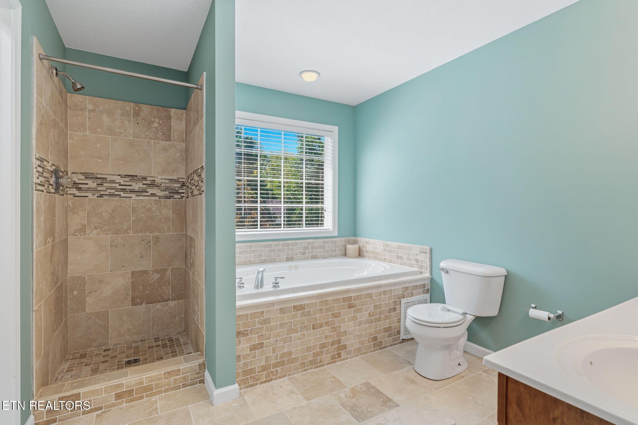 29-web-or-mls-5914 Gray Gables-26 - 5914 Gray Gables Drive, Knoxville, TN 37931