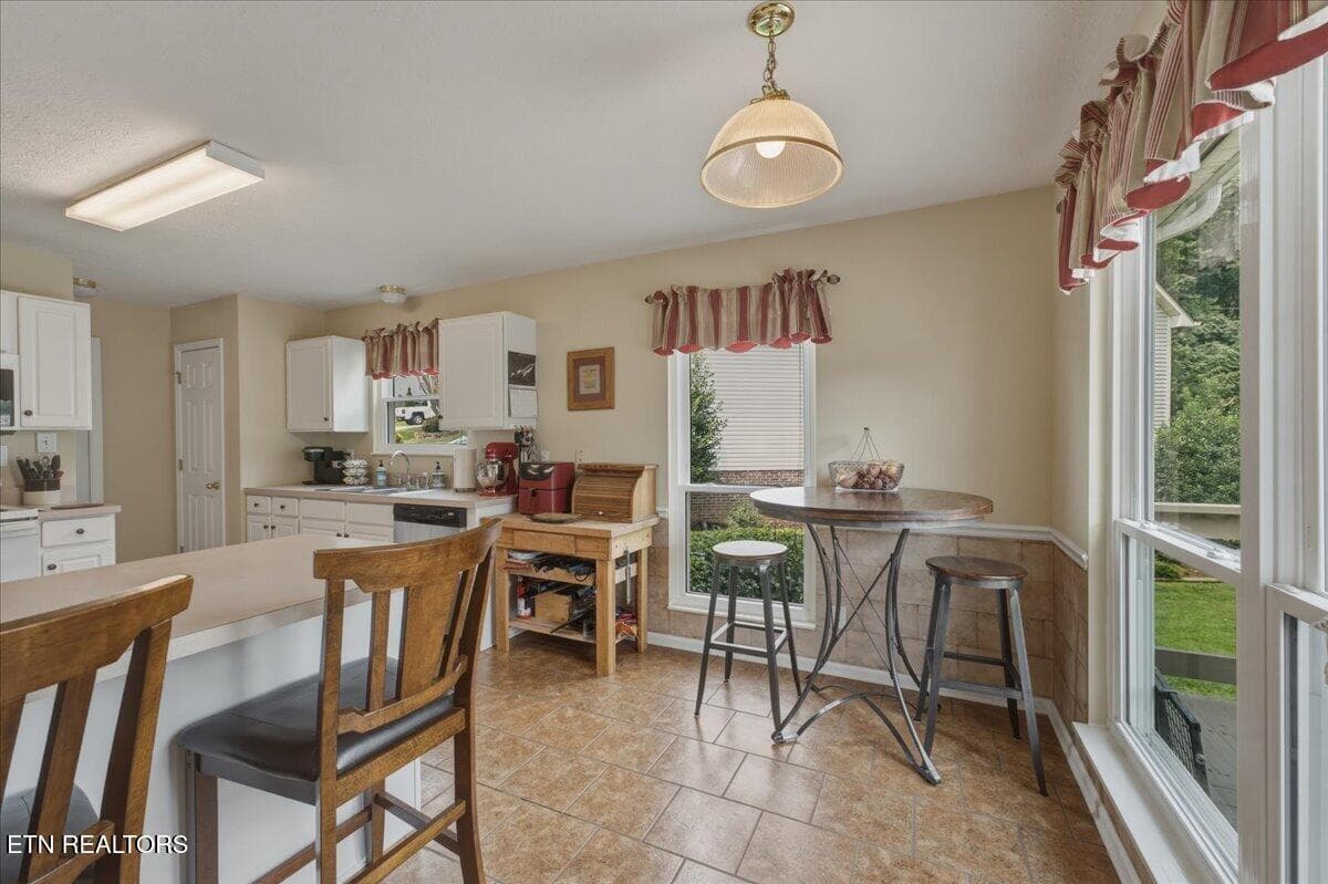 Kitchen - 2365 Conners Creek, Knoxville, TN 37932, Knoxville