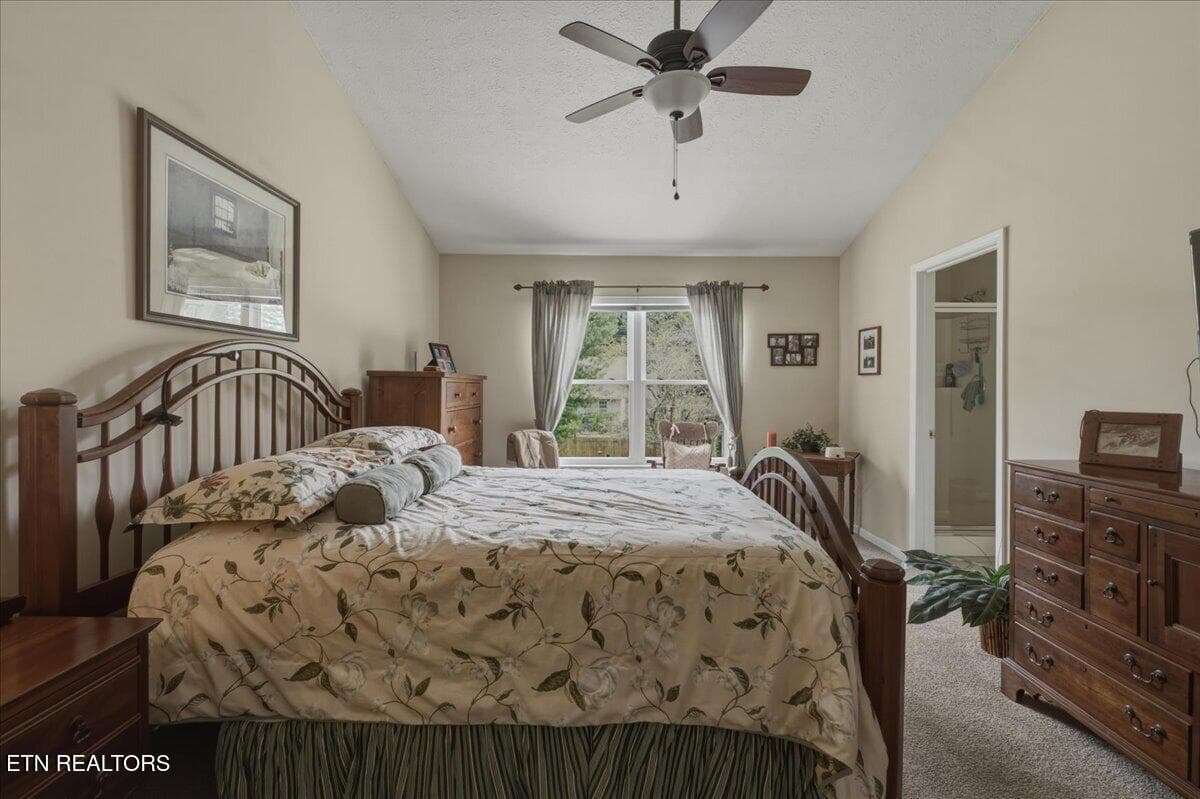 Vaulted Primary Bedroom Suite - 2365 Conners Creek, Knoxville, TN 37932, Knoxville
