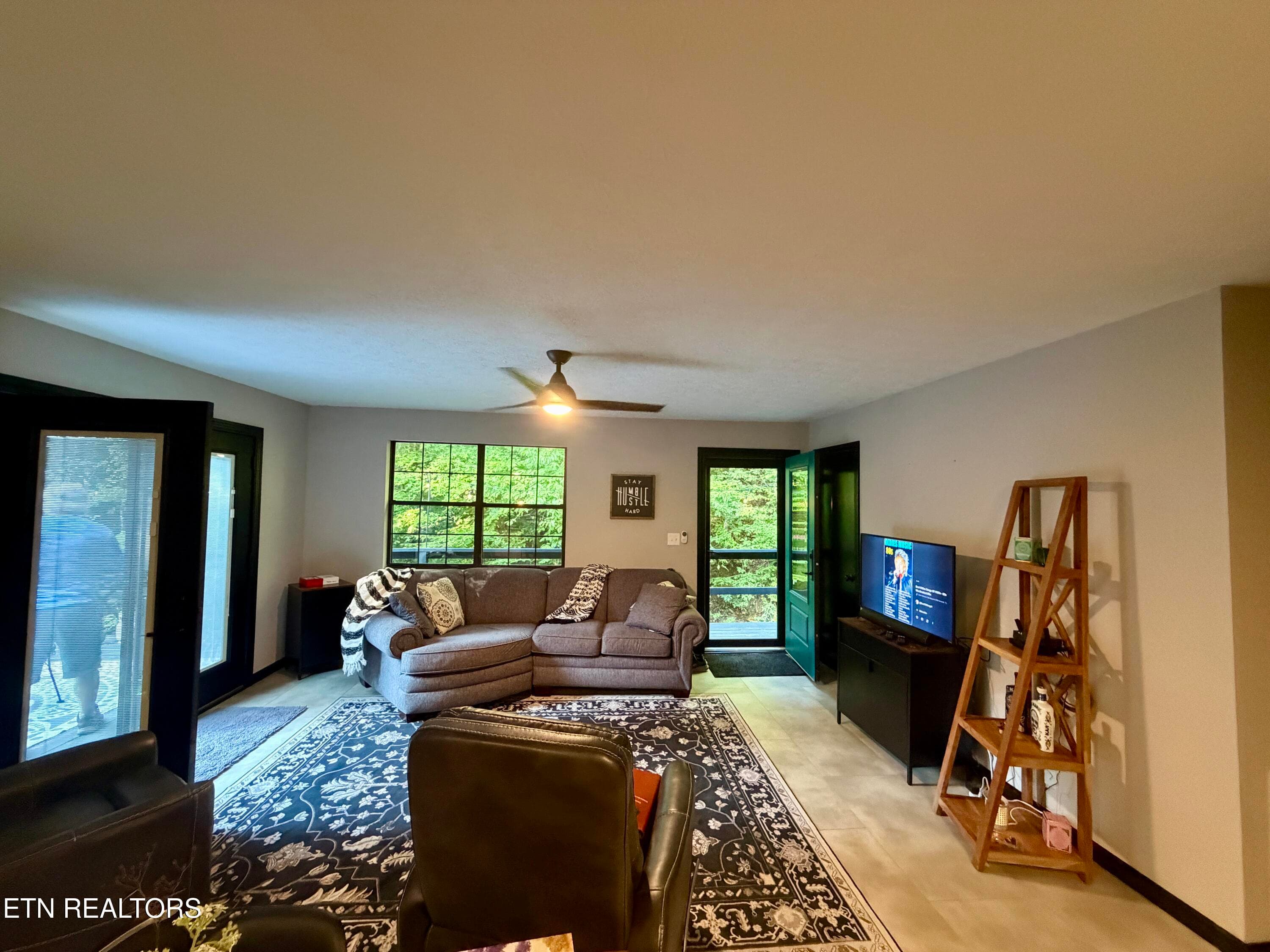 Living Room - 204 Black Fox Harbor Rd, Washburn, TN 37888, Washburn