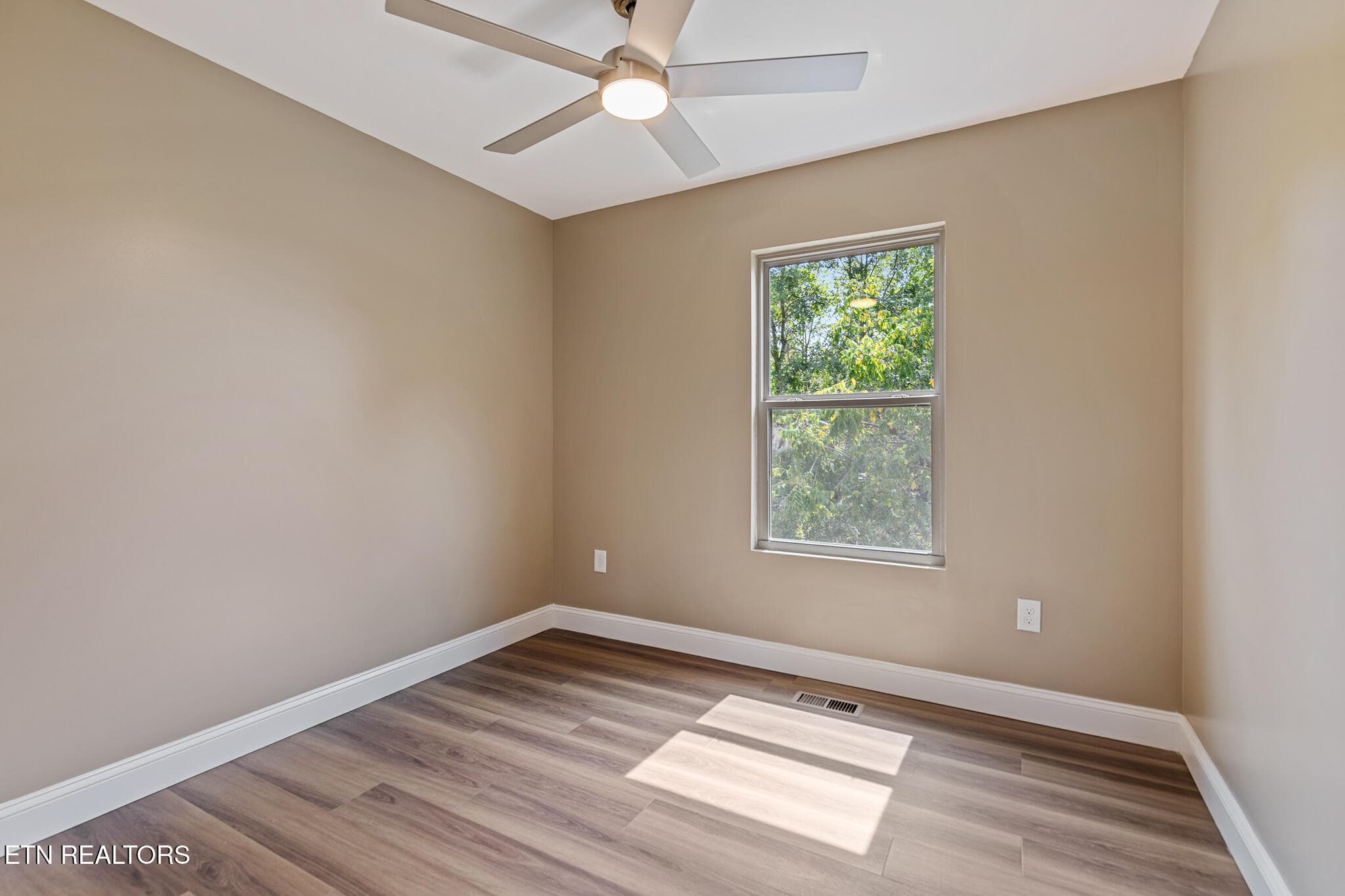 5 Plex County Garage Rd - Sevierville-24 - 120 County Garage Rd, Sevierville, TN 37876