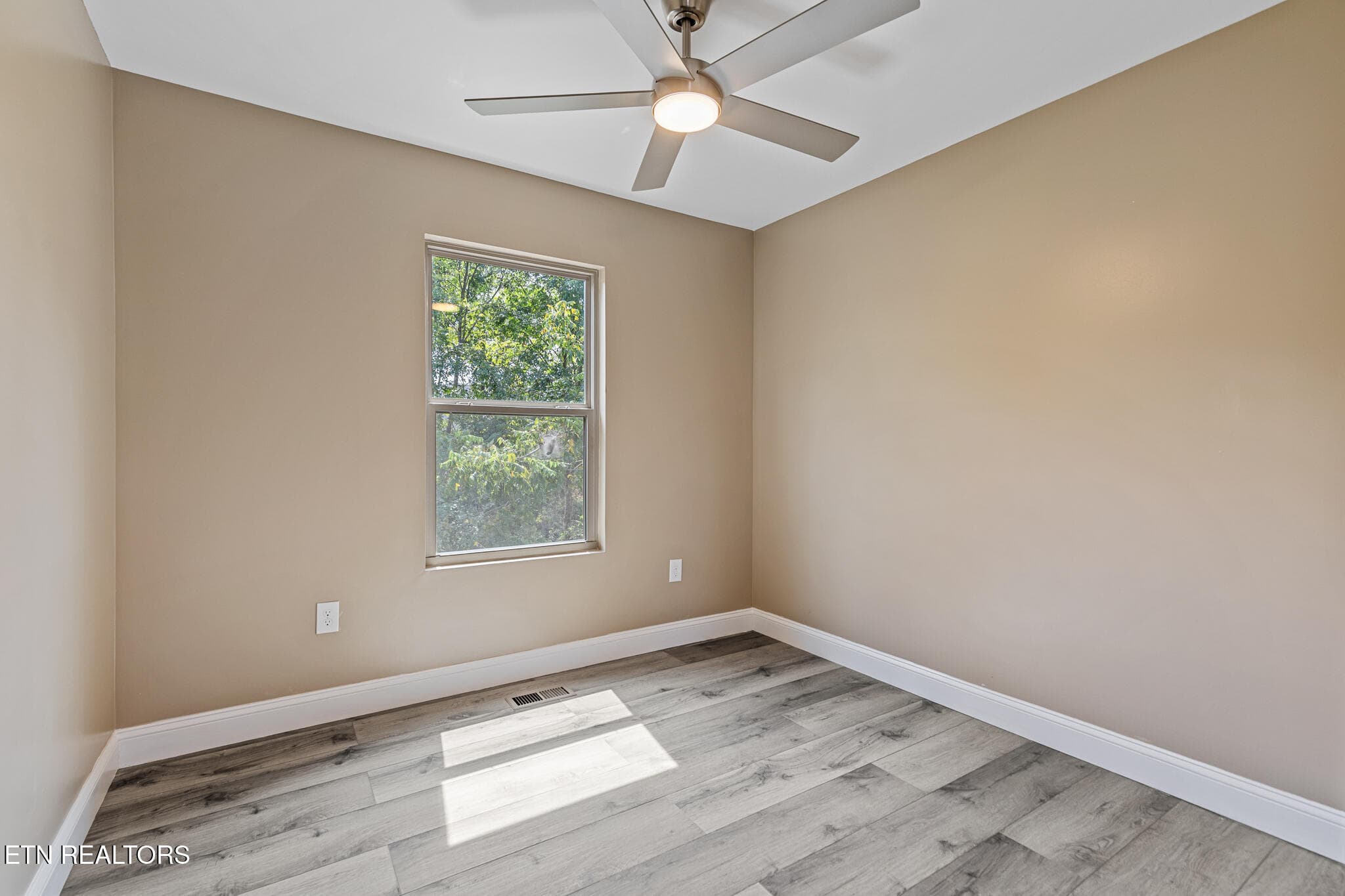 5 Plex County Garage Rd - Sevierville-44 - 120 County Garage Rd, Sevierville, TN 37876