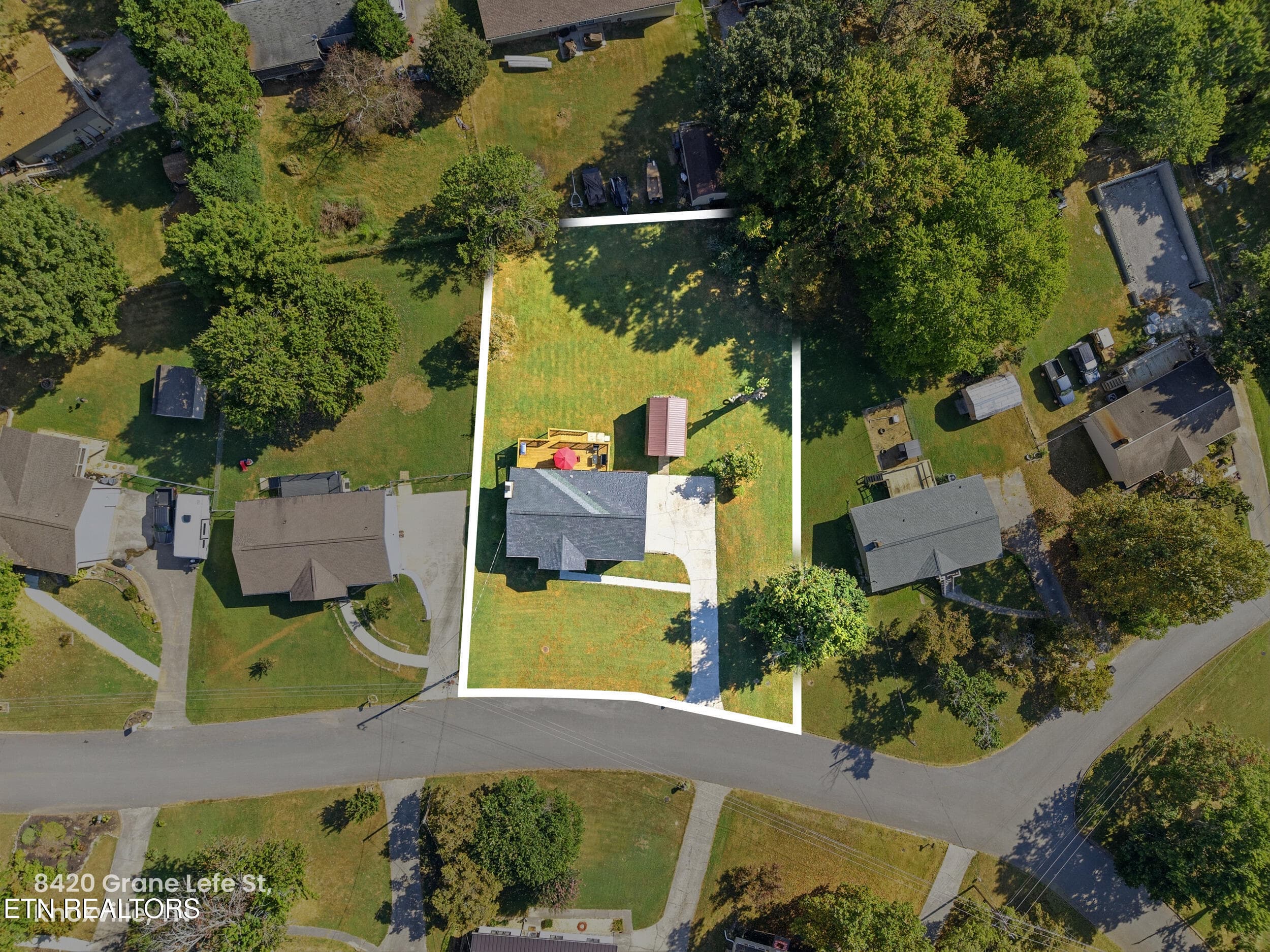 024_property line - 8420 Grane Lefe St, Knoxville, TN 37938, Knoxville