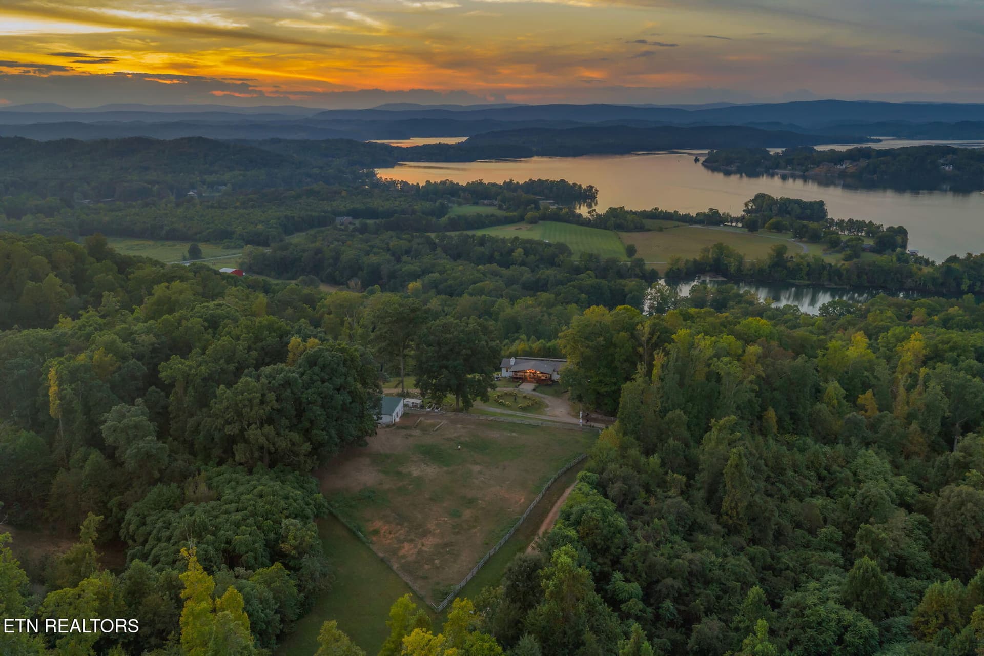 6-web-or-mls-340 Honeybee Lane-20 - 340 Honeybee Lane, Kingston, TN 37763