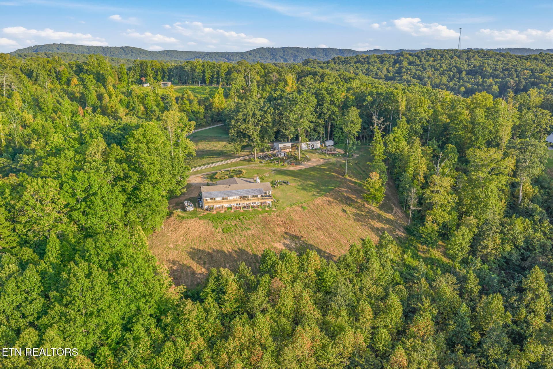 13-web-or-mls-340 Honeybee Lane-7 - 340 Honeybee Lane, Kingston, TN 37763