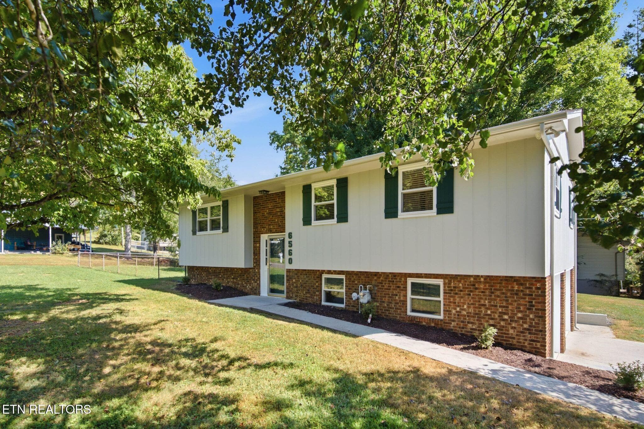 6560 W Garwood Cir-2 - 6560 W Garwood Circle, Knoxville, TN 37918, Knoxville