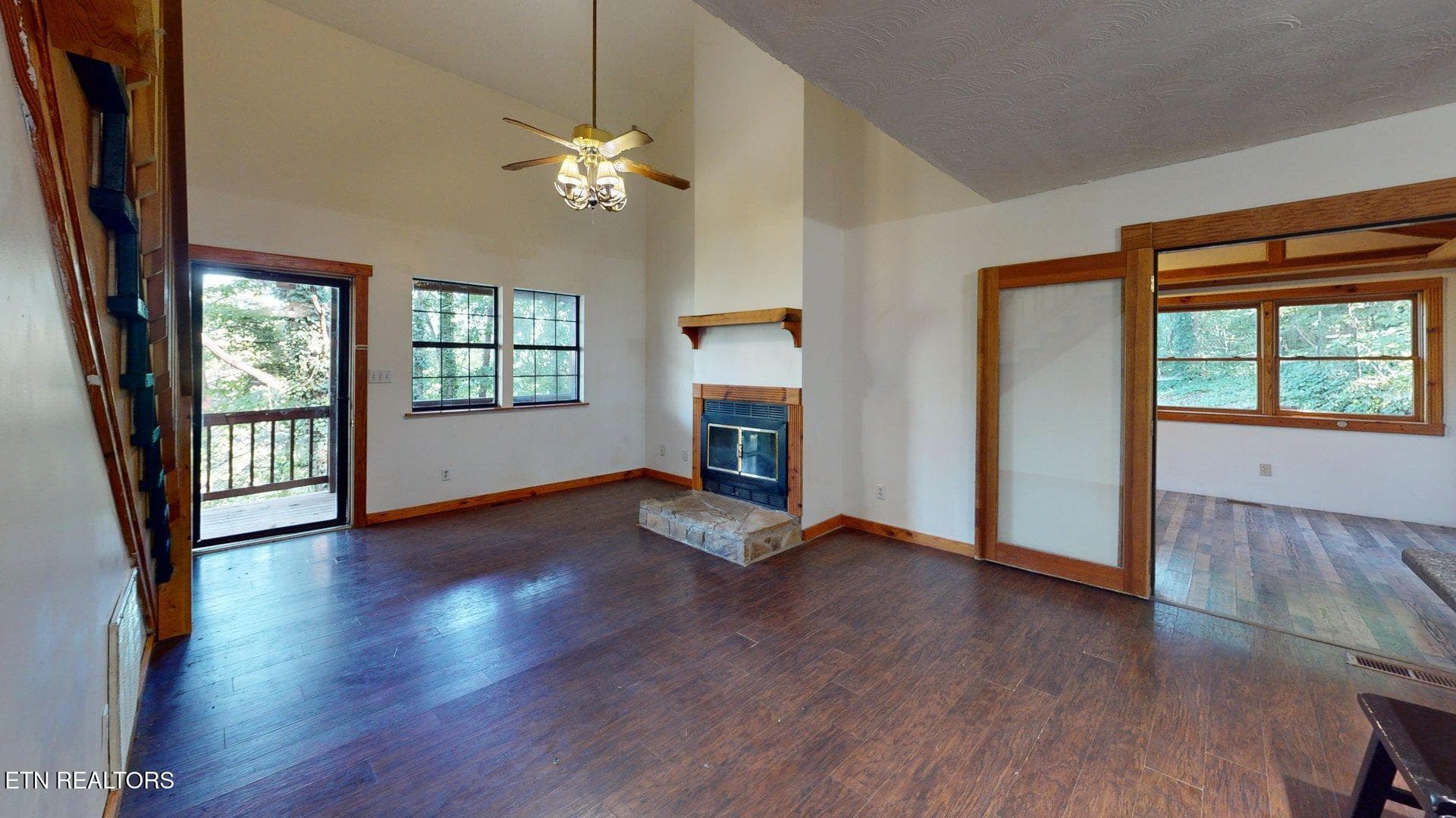 2817-Mountain-View-Cir-Living-Room - 2817 Mountain View Circle, Pigeon Forge, TN 37862, Pigeon Forge