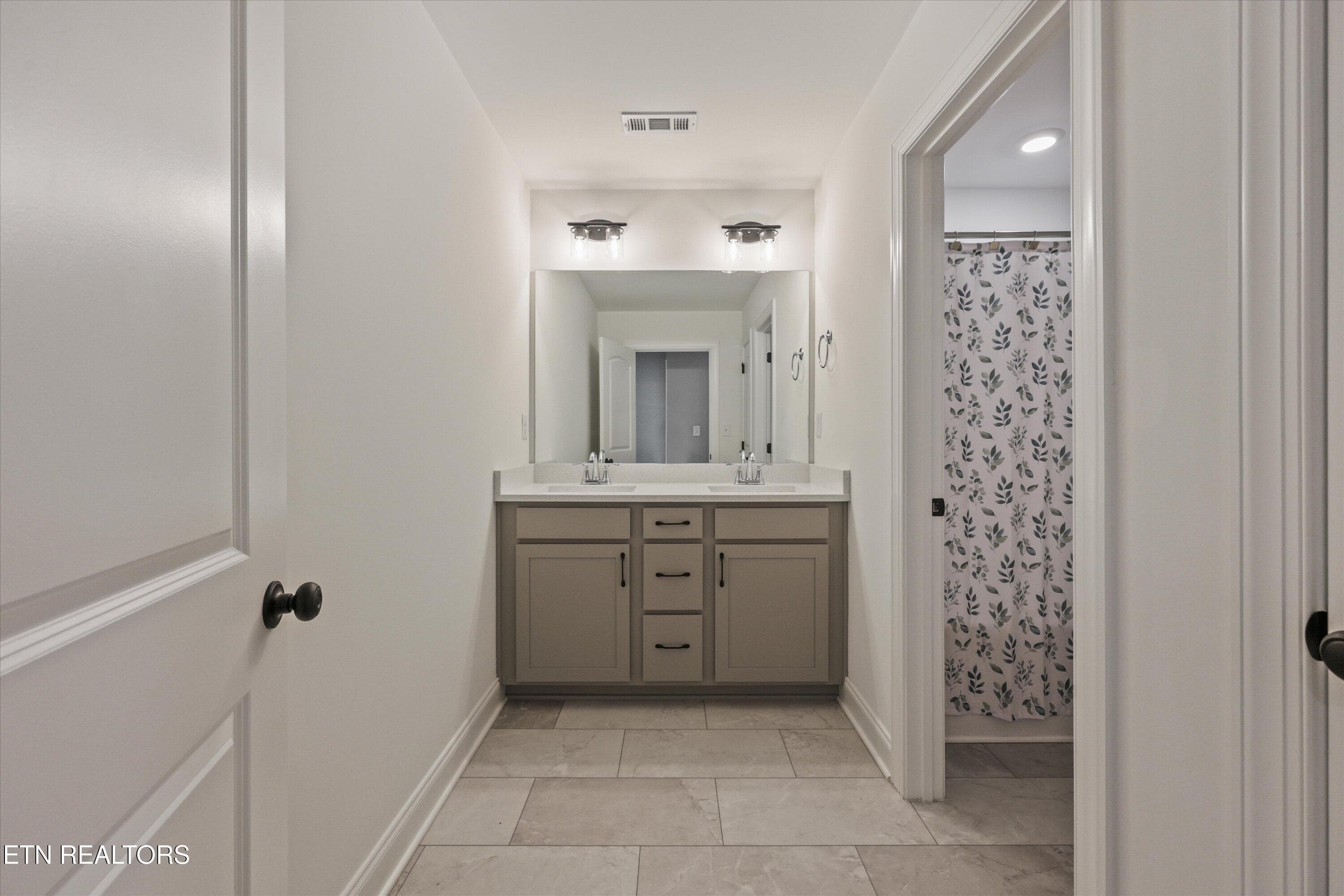 26-1645 Spring Berry Ln 37 - 1645 Spring Berry Lane, Knoxville, TN 37924, Knoxville