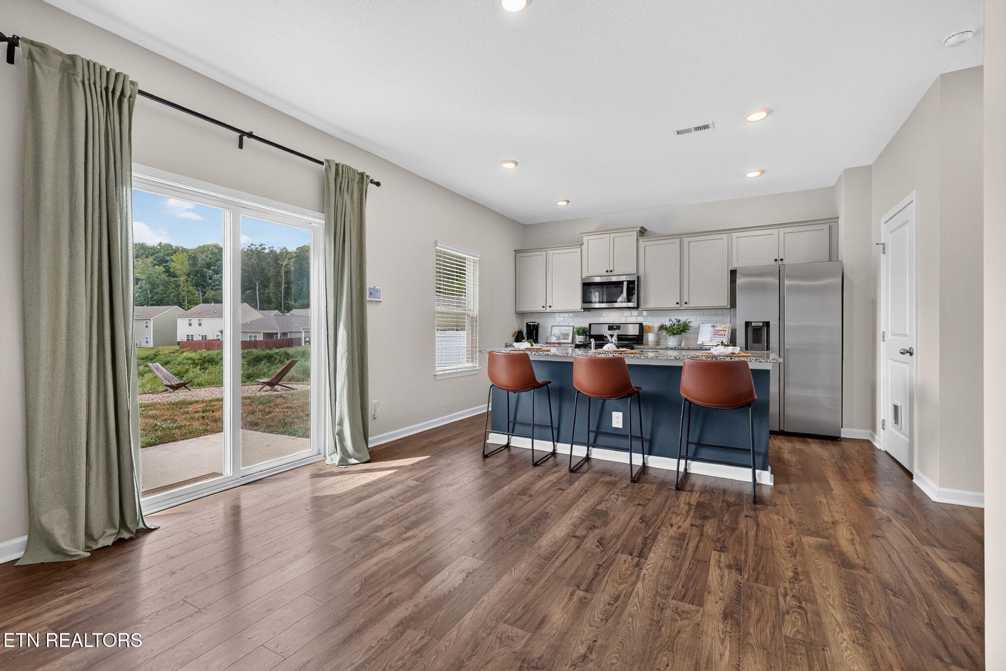 25-web-or-mls-3F1A4394 - 8647 Satellite Lane, Knoxville, TN 37920, Knoxville
