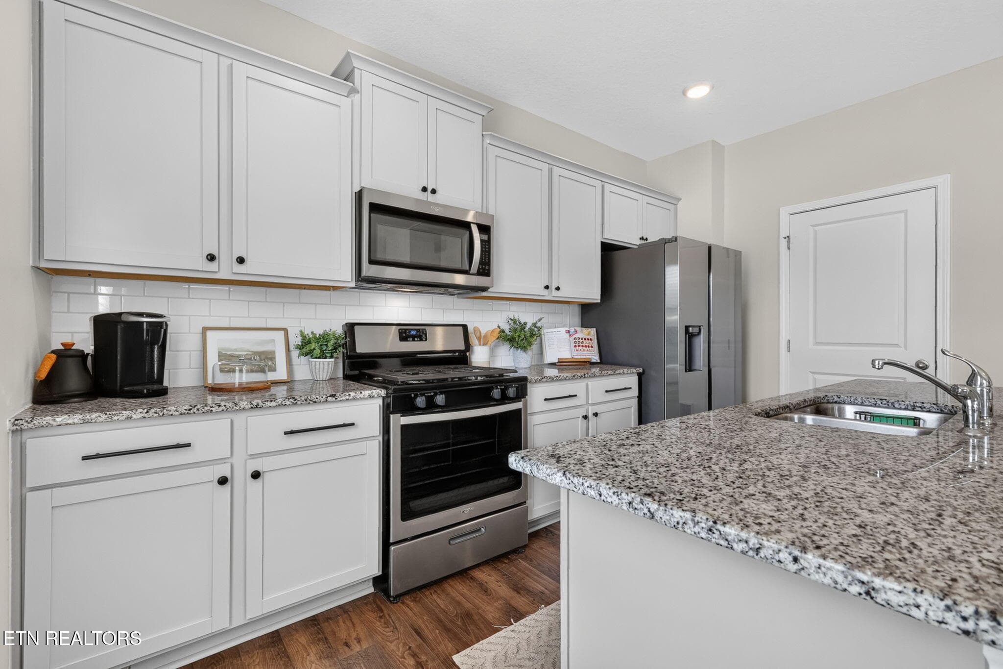 31-web-or-mls-3F1A4419 - 8647 Satellite Lane, Knoxville, TN 37920, Knoxville
