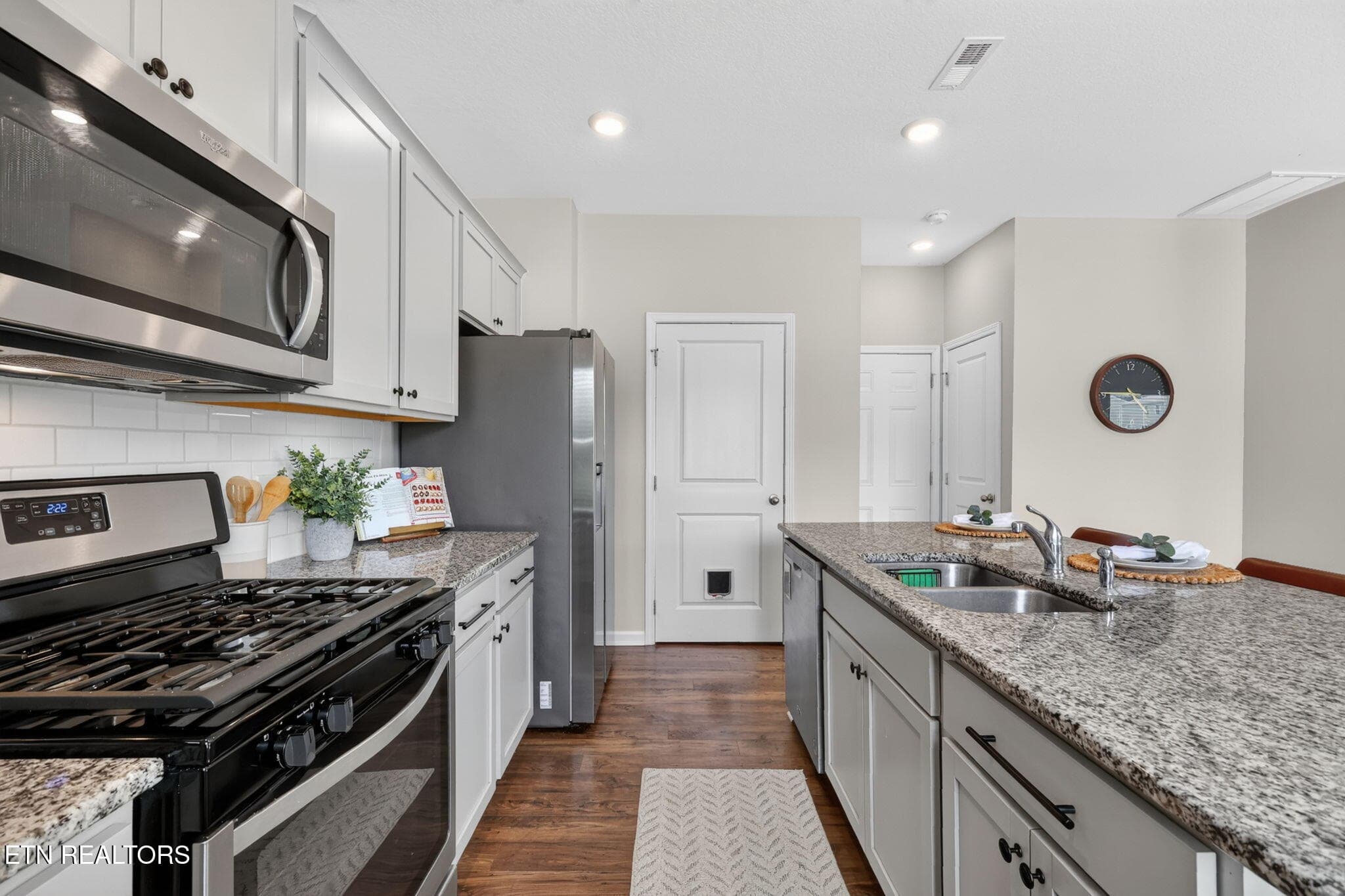 32-web-or-mls-3F1A4422 - 8647 Satellite Lane, Knoxville, TN 37920, Knoxville