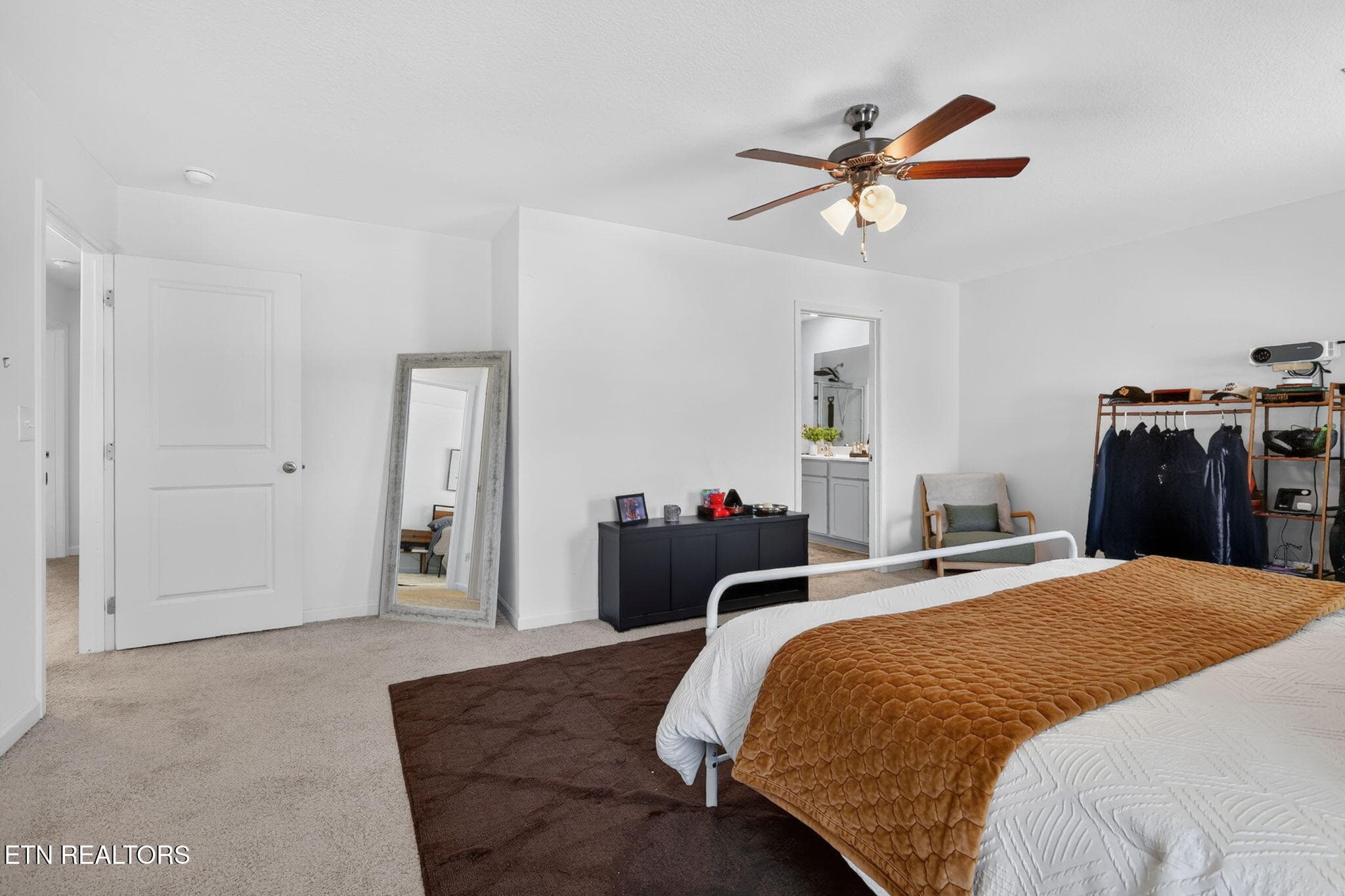 41-web-or-mls-3F1A4459 - 8647 Satellite Lane, Knoxville, TN 37920, Knoxville