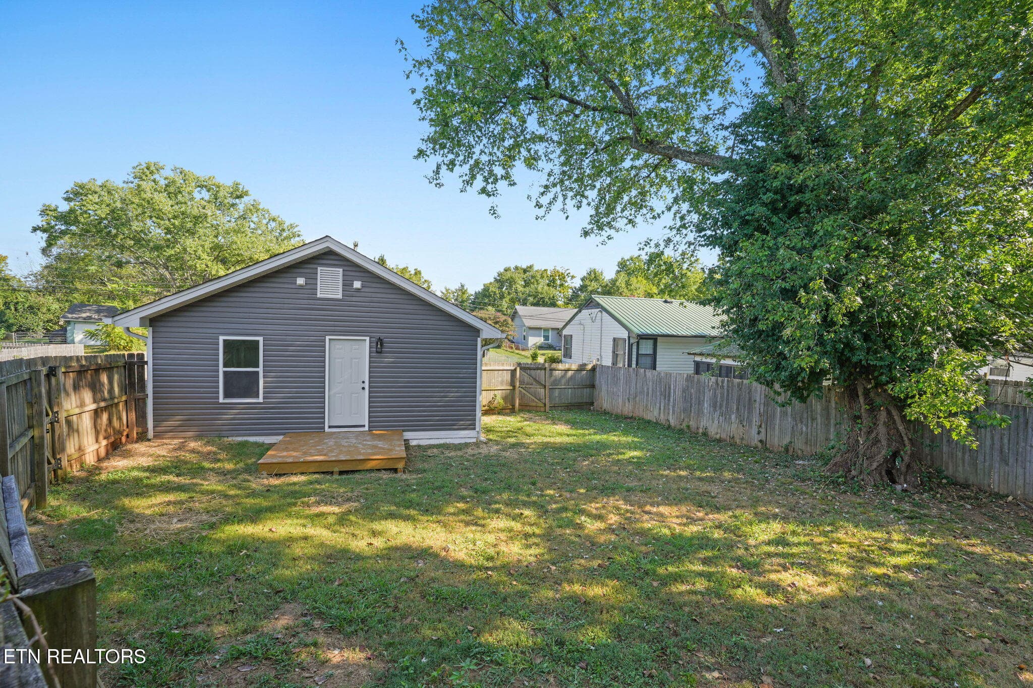 4-web-or-mls-DSC03250 - 1716 Minnis Ave, Knoxville, TN 37920, Knoxville