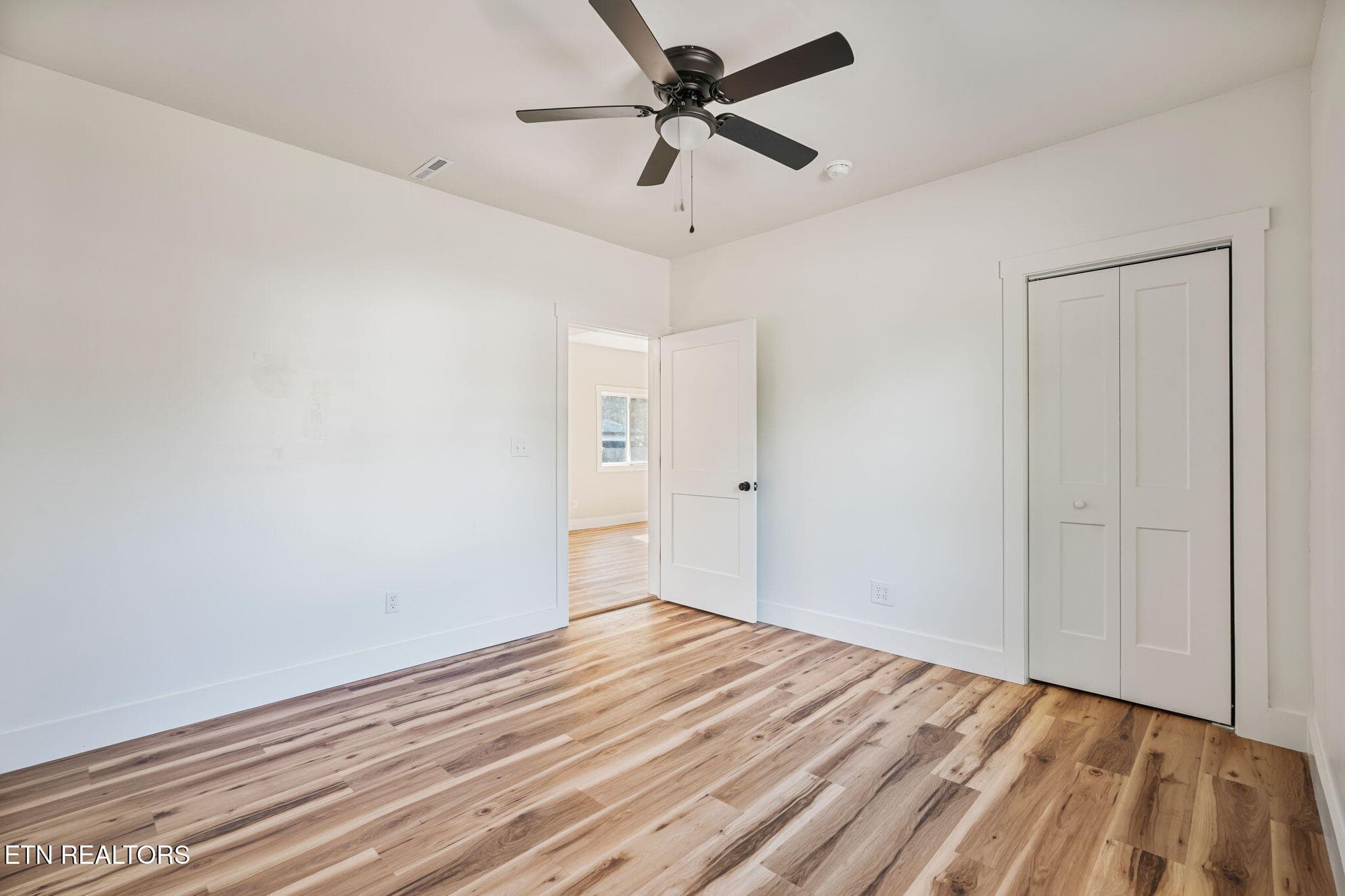 9-web-or-mls-DSC03285 - 1716 Minnis Ave, Knoxville, TN 37920, Knoxville