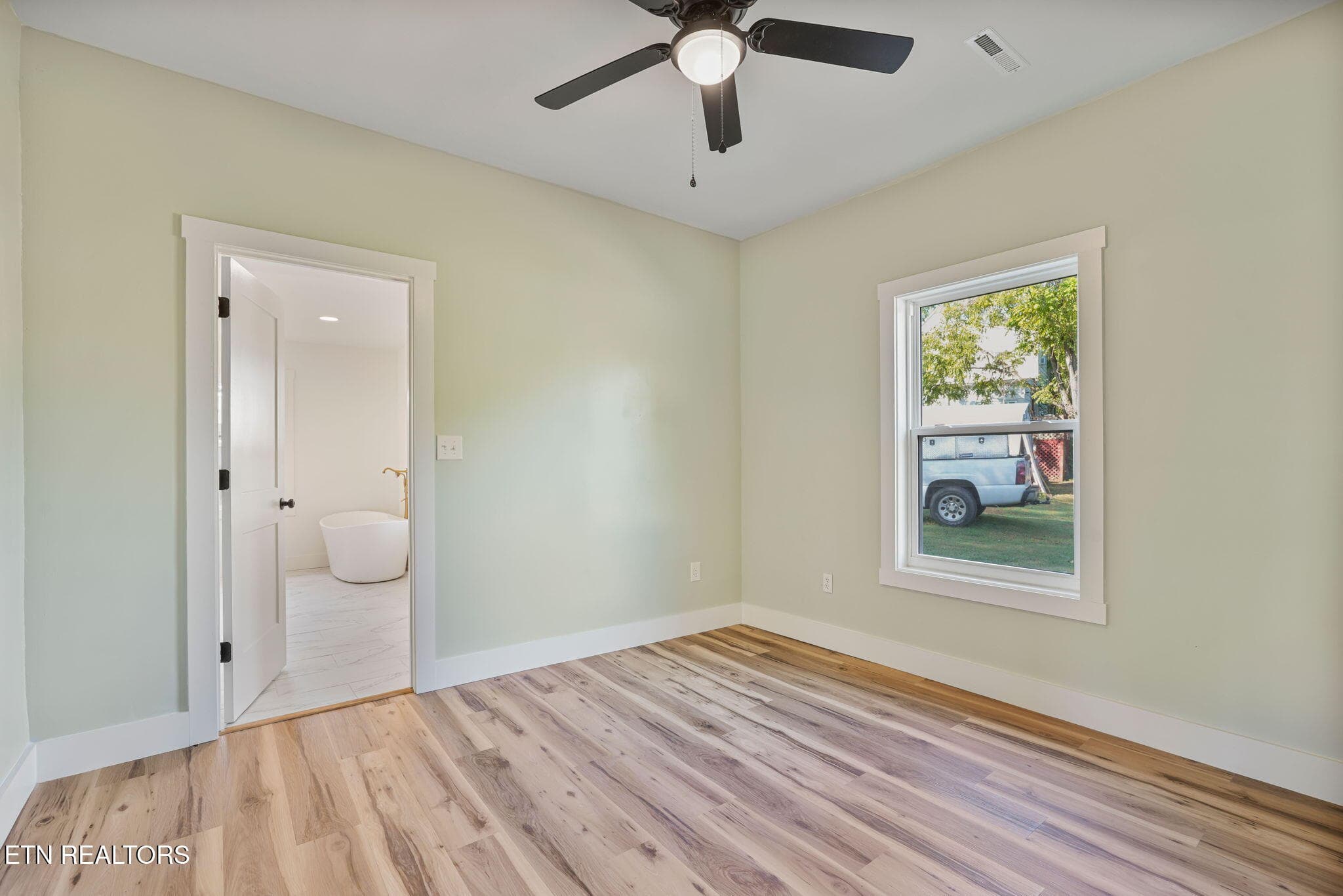 15-web-or-mls-DSC03330 - 1716 Minnis Ave, Knoxville, TN 37920, Knoxville