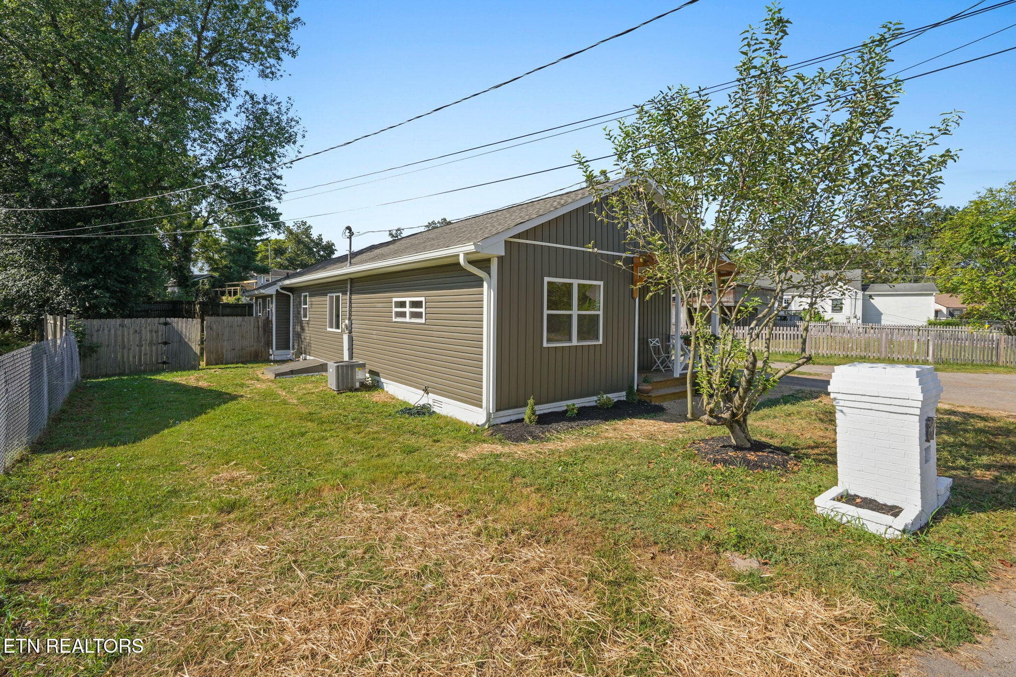 25-web-or-mls-DSC03403 - 1716 Minnis Ave, Knoxville, TN 37920, Knoxville