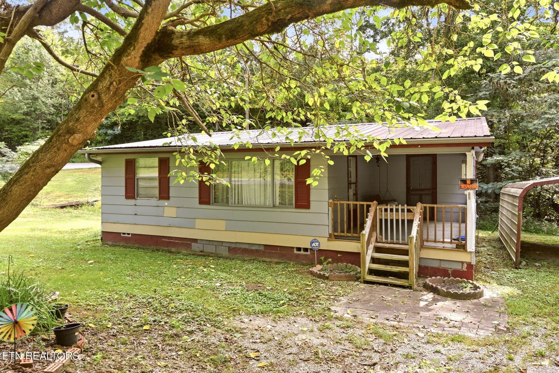 243 Smith Rd, Clinton, TN 37716