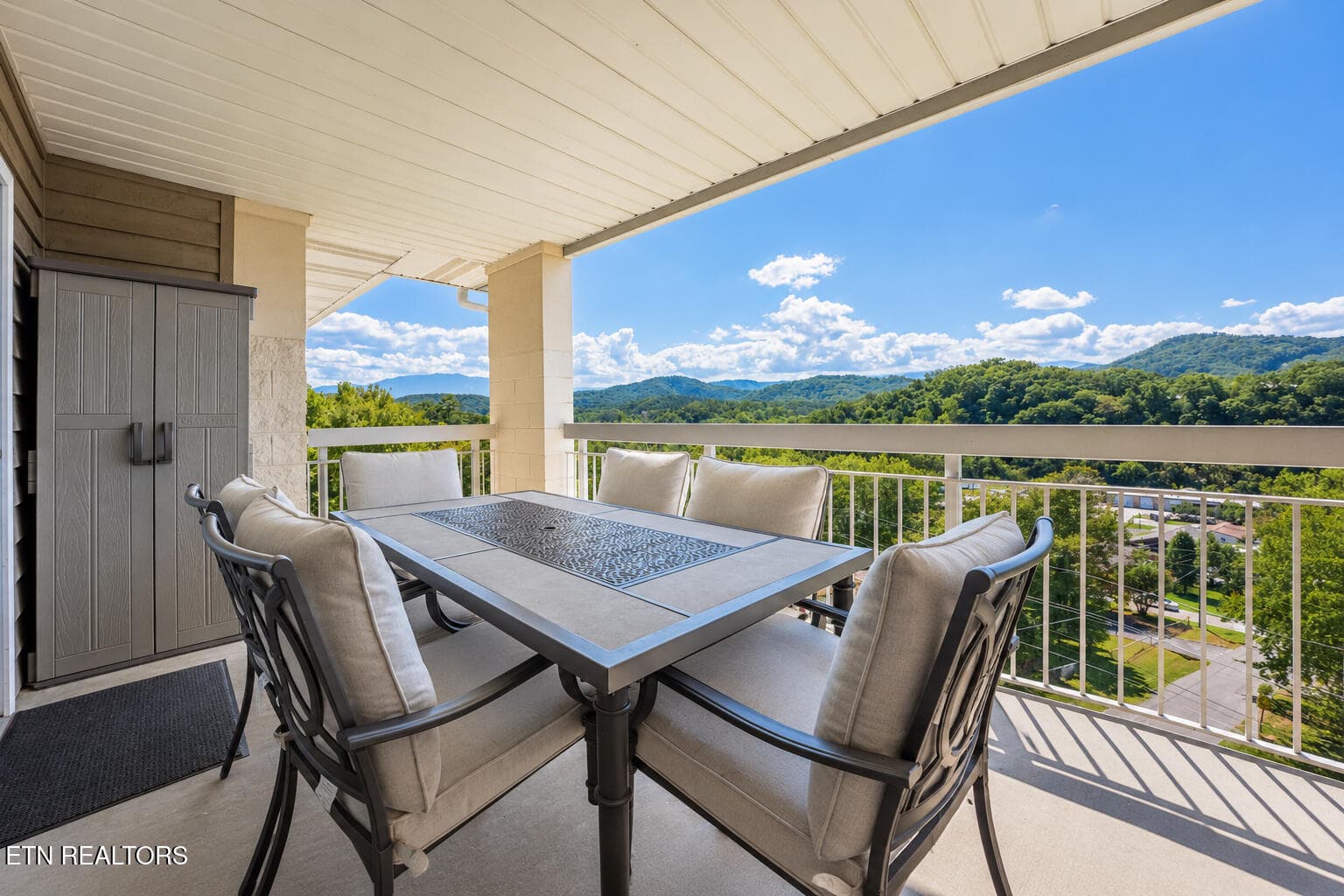 File 16 - 205 Ogle Drive 551, Pigeon Forge, TN 37863
